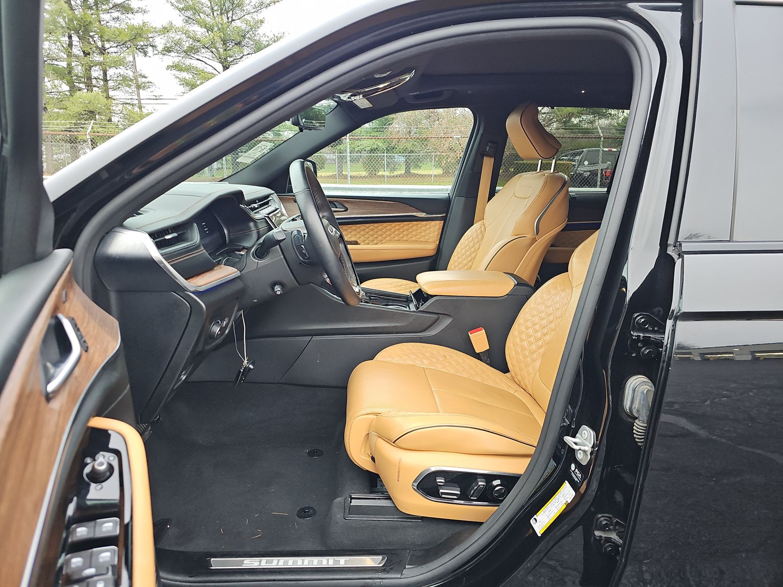 2022 Jeep Grand Cherokee Summit AWD