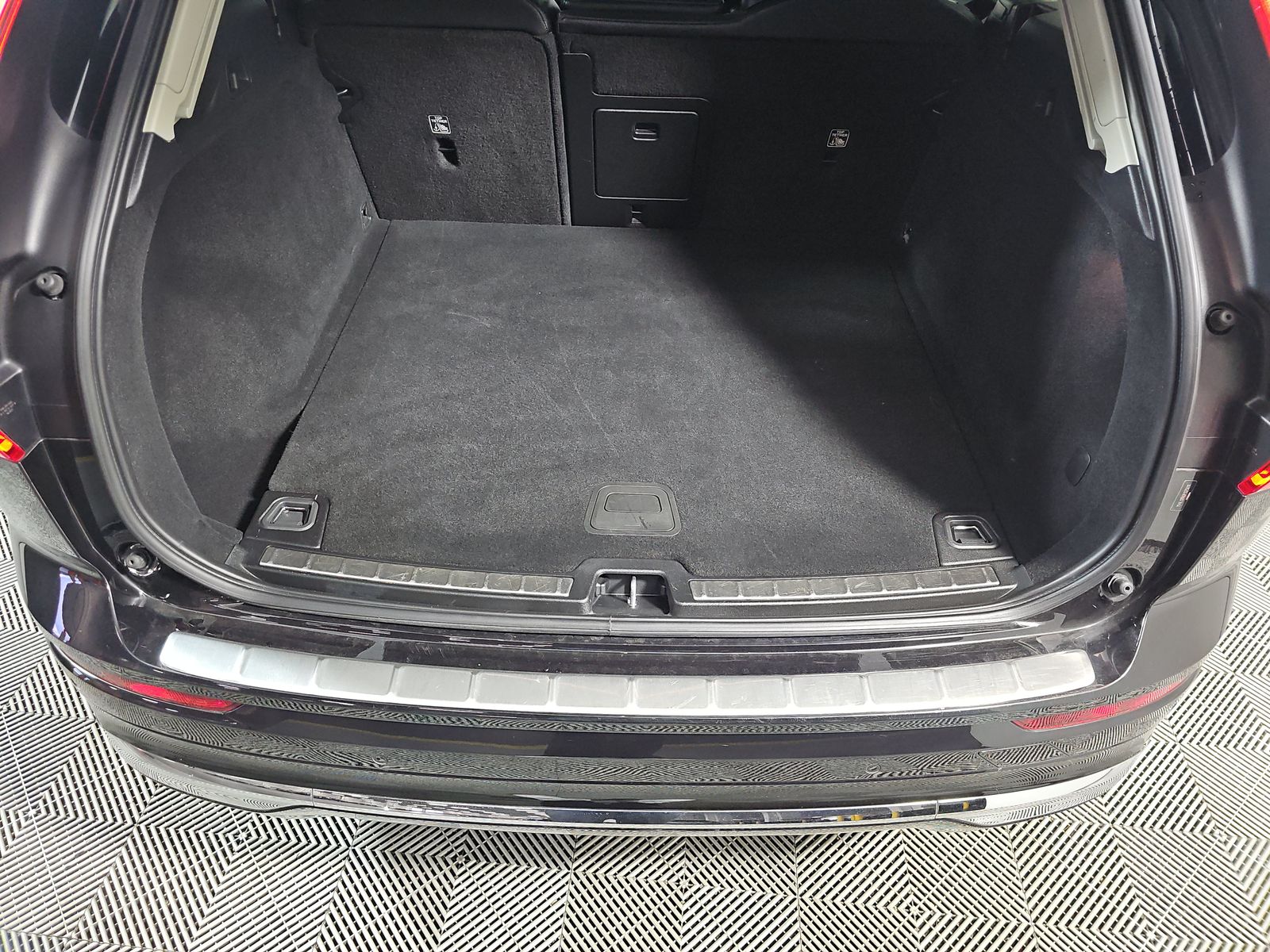 2023 Volvo XC60 B5 Plus AWD