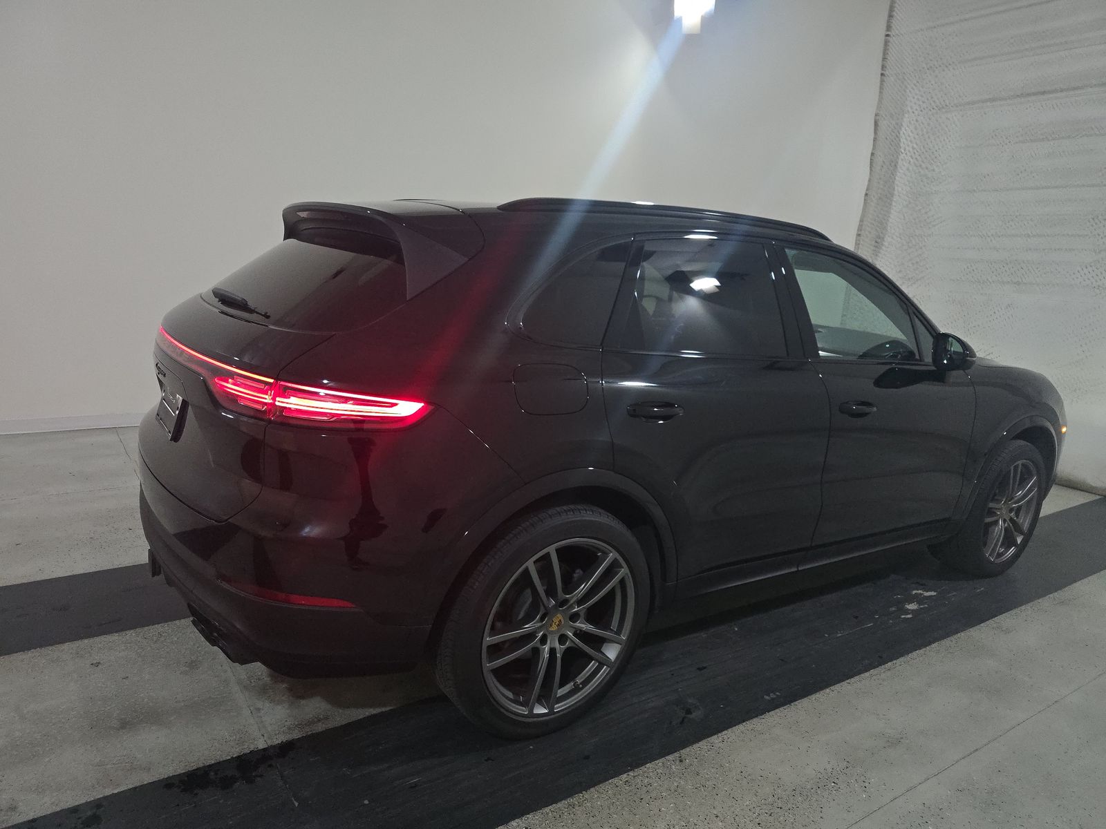 2022 Porsche Cayenne Platinum Edition AWD