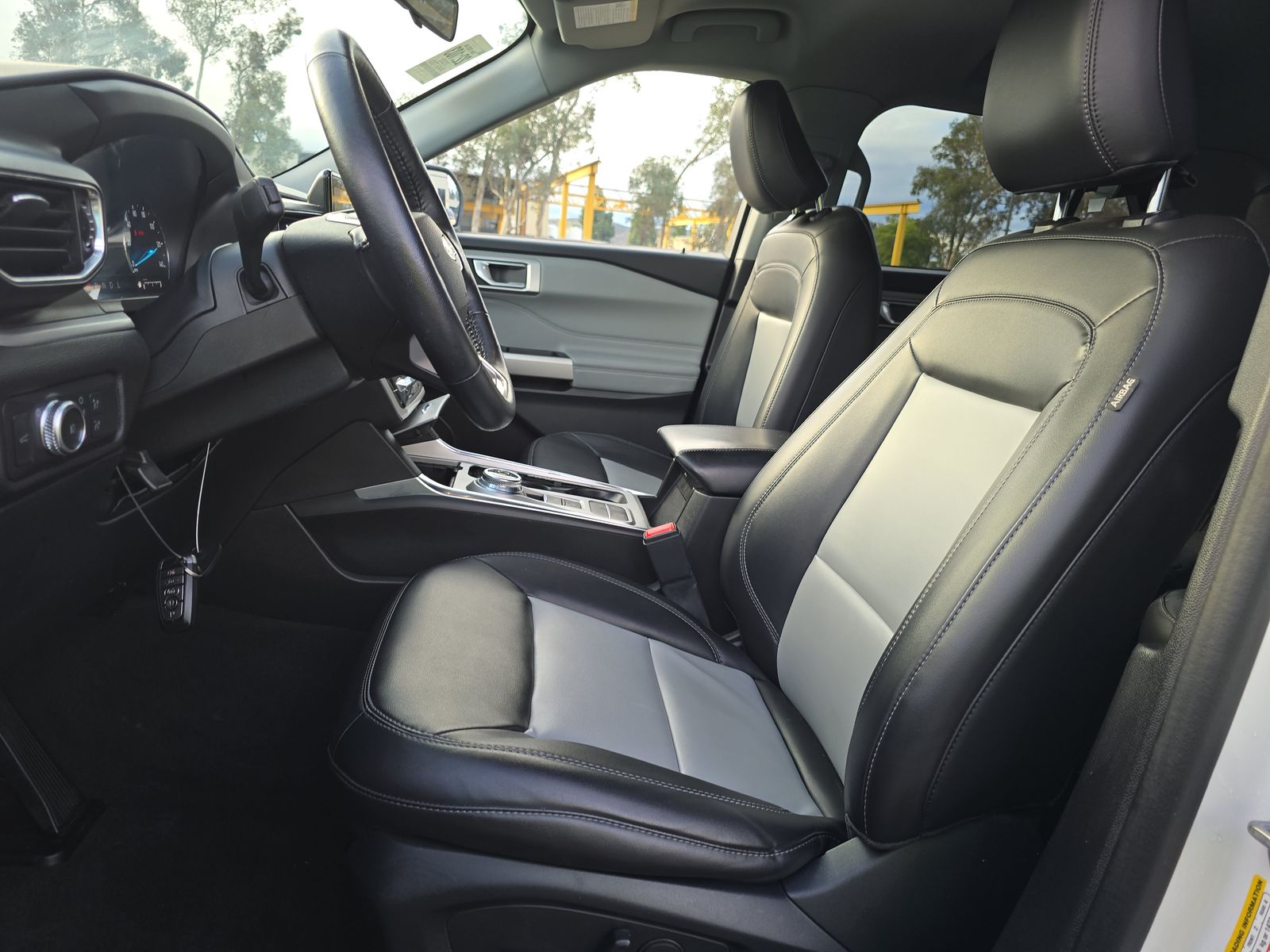 2022 Ford Explorer XLT FWD