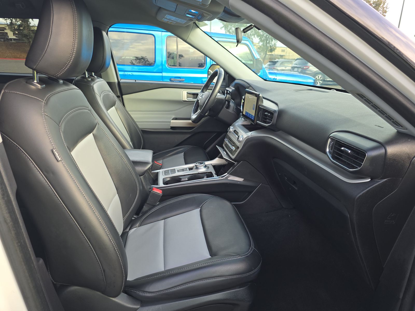 2022 Ford Explorer XLT FWD