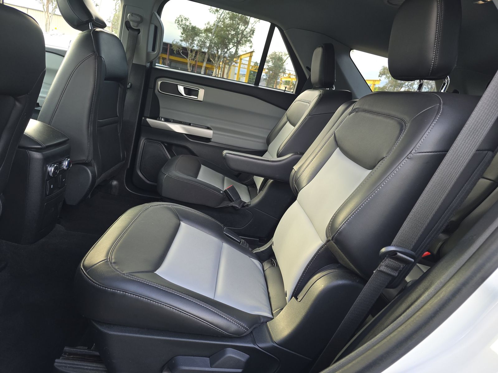 2022 Ford Explorer XLT FWD