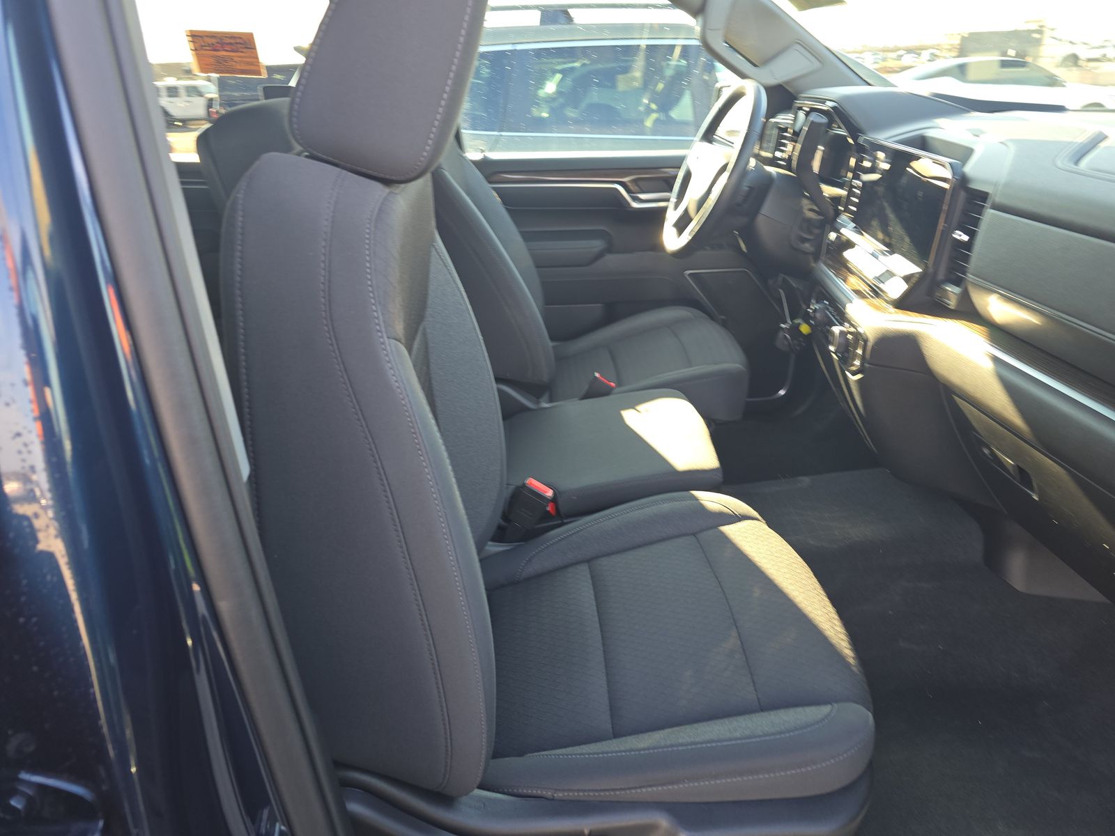 2022 Chevrolet Silverado 1500 LT AWD