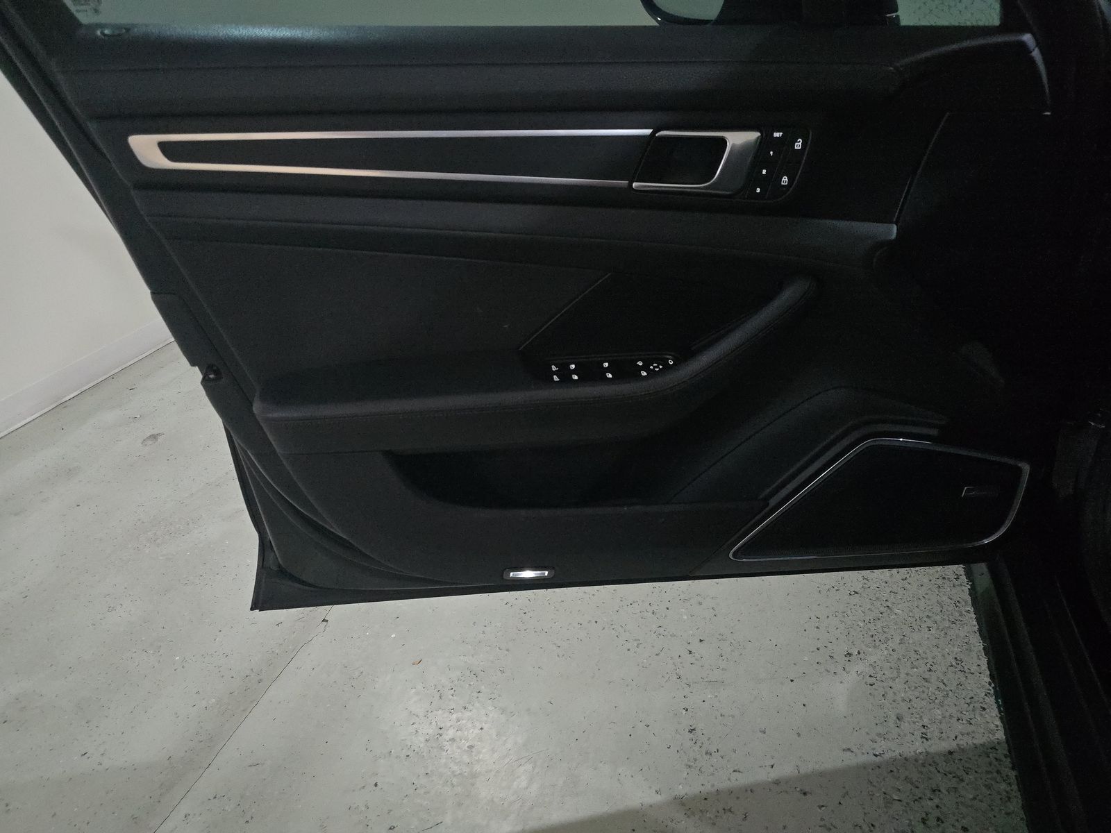 2022 Porsche Panamera Platinum Edition RWD