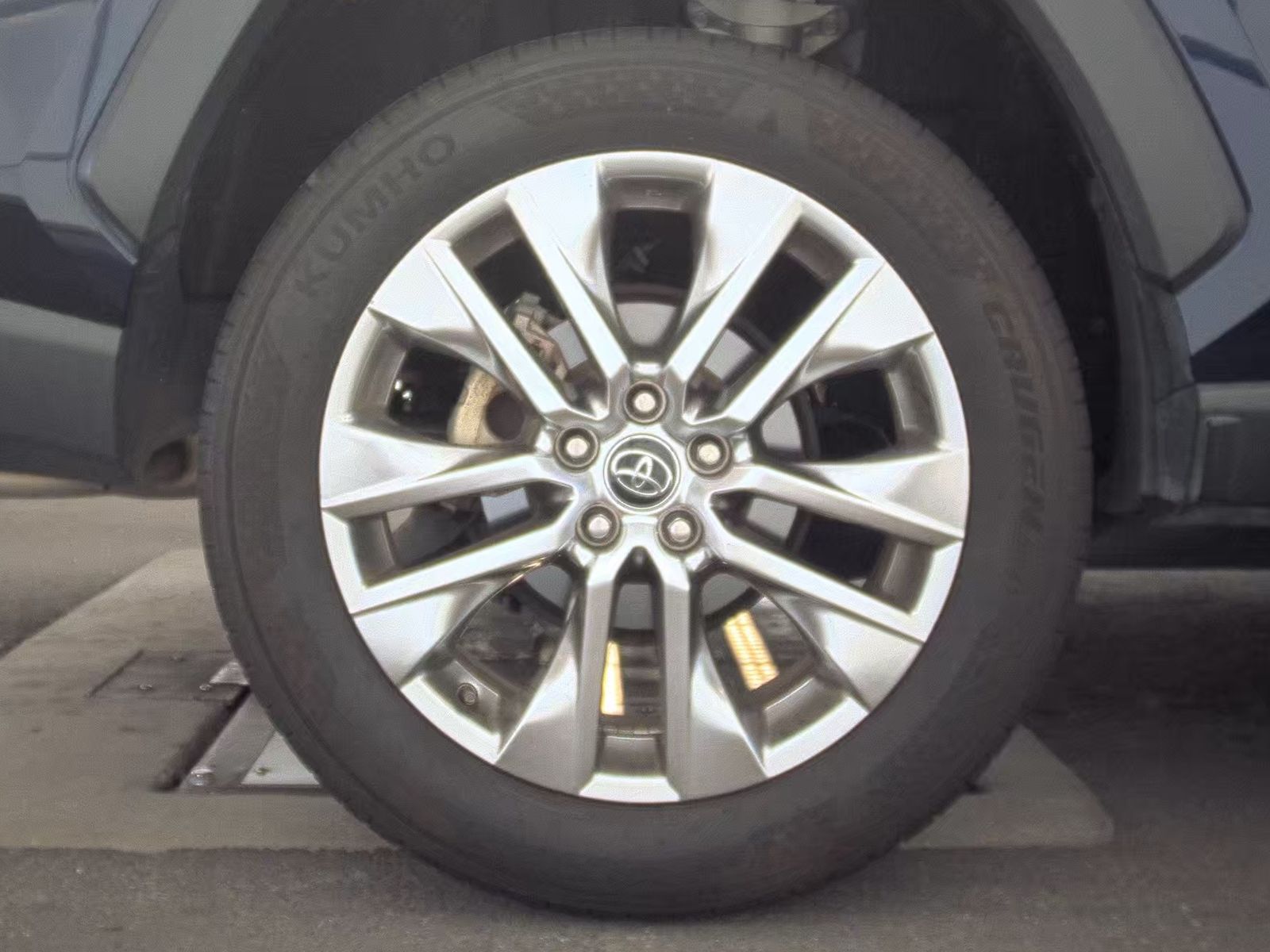 2020 Toyota RAV4 XLE Premium FWD