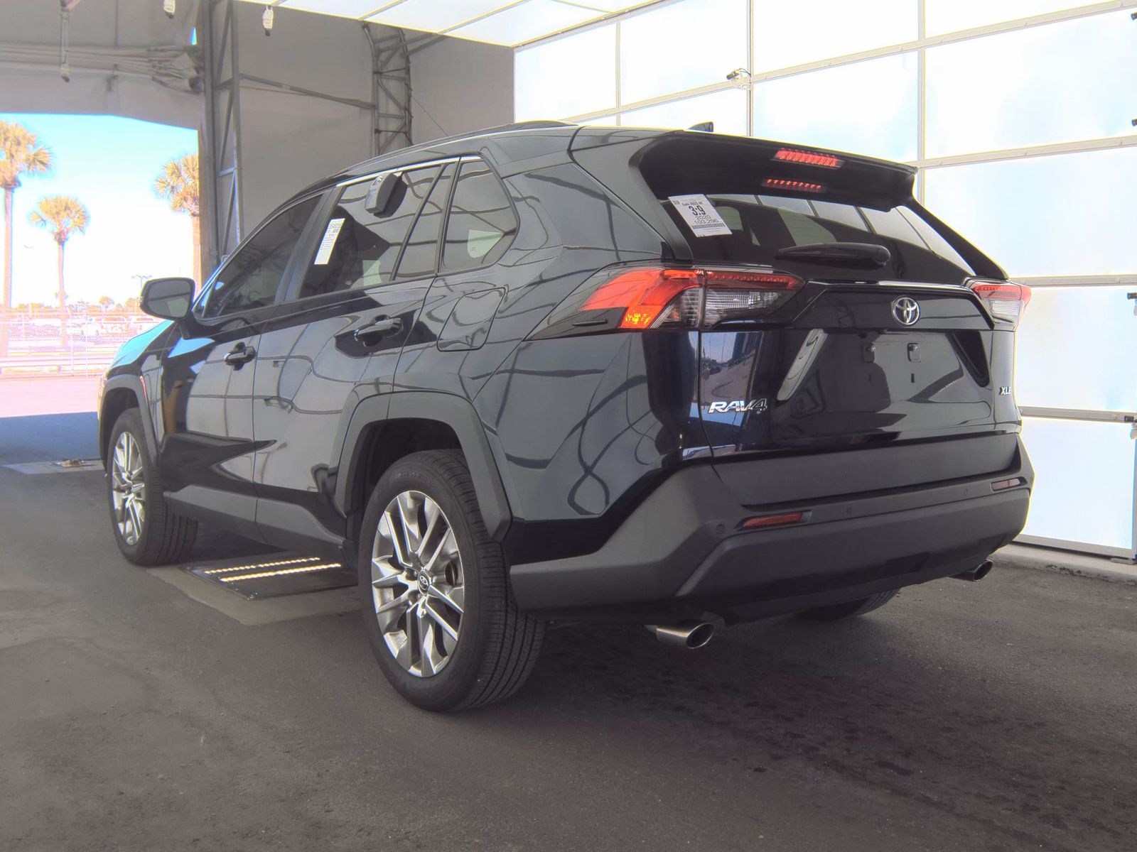 2020 Toyota RAV4 XLE Premium FWD