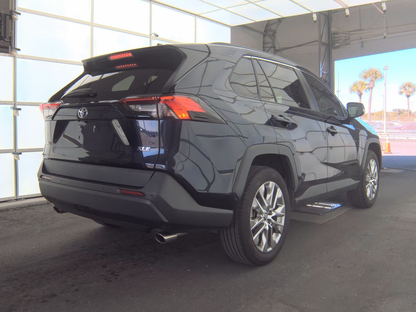 2020 Toyota RAV4 XLE Premium FWD