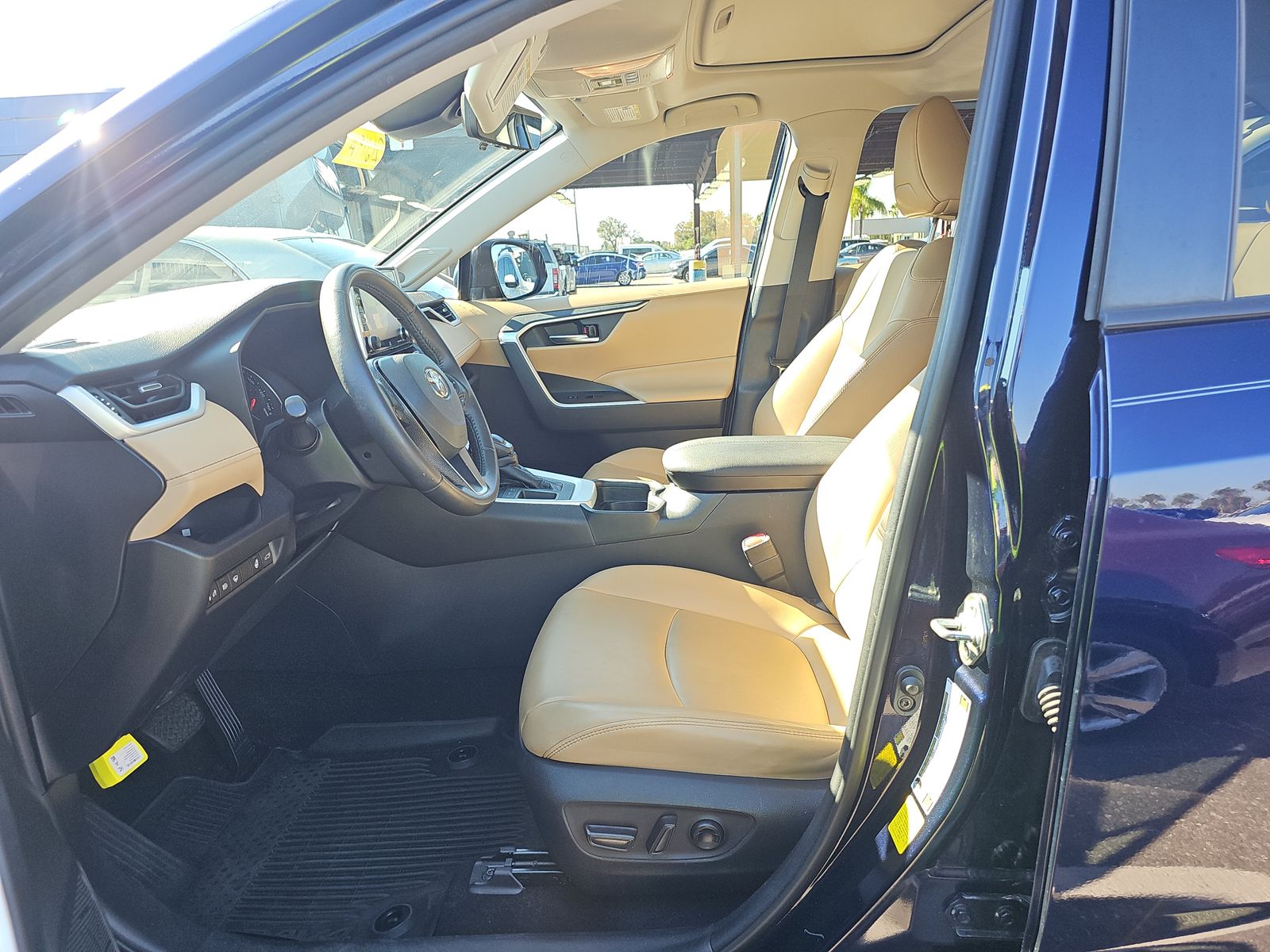 2020 Toyota RAV4 XLE Premium FWD