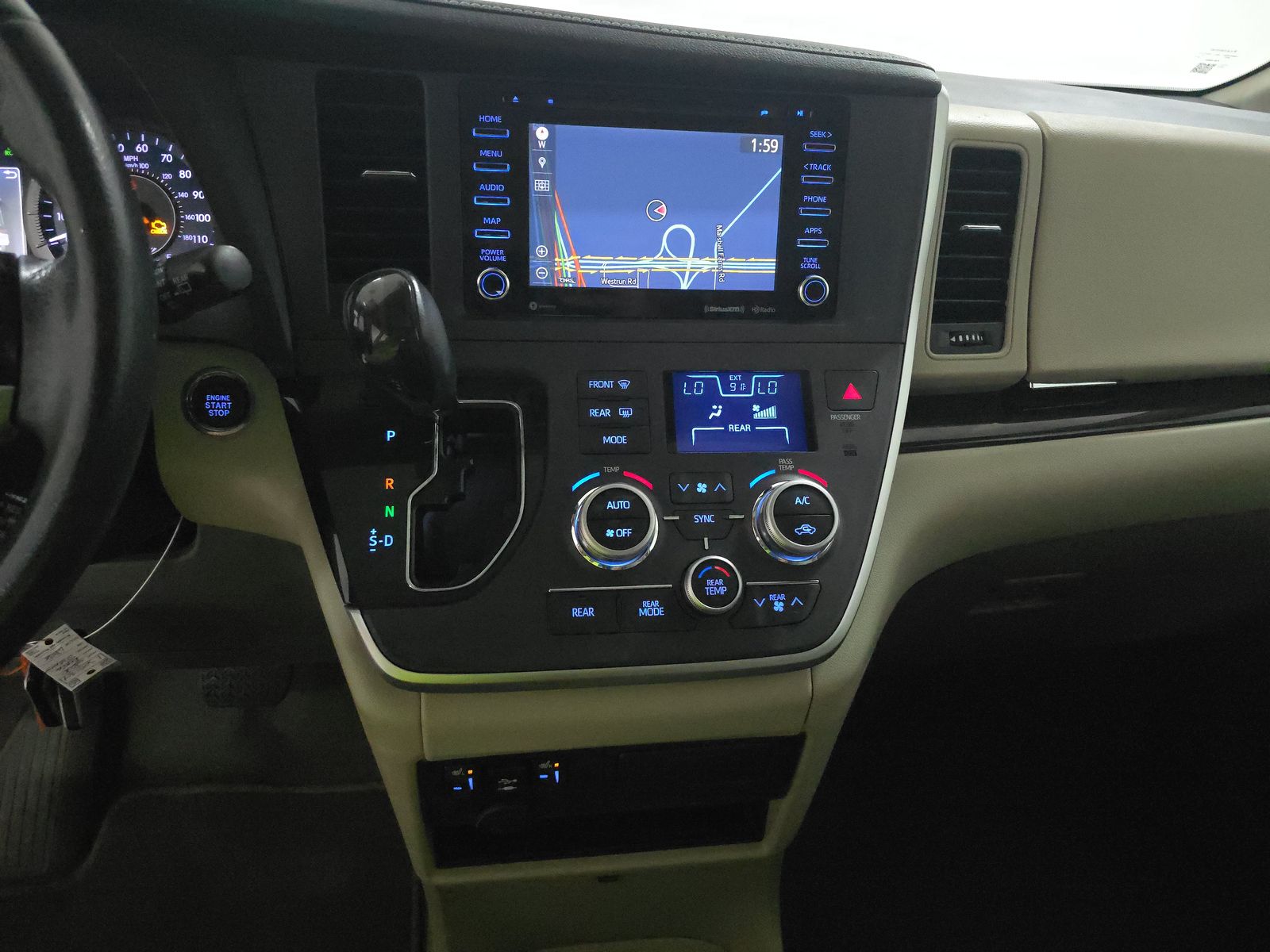 2020 Toyota Sienna XLE FWD