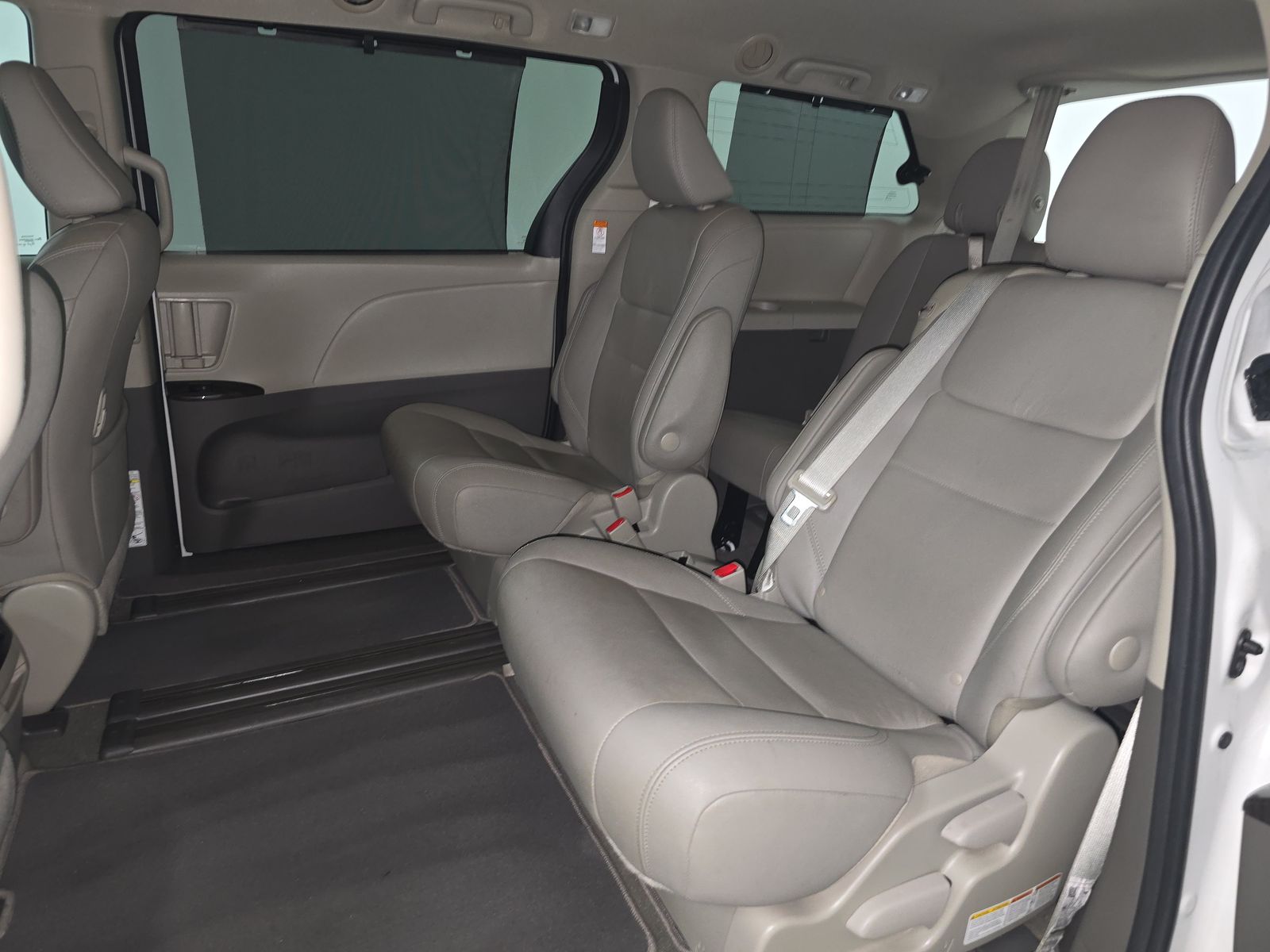 2020 Toyota Sienna XLE FWD