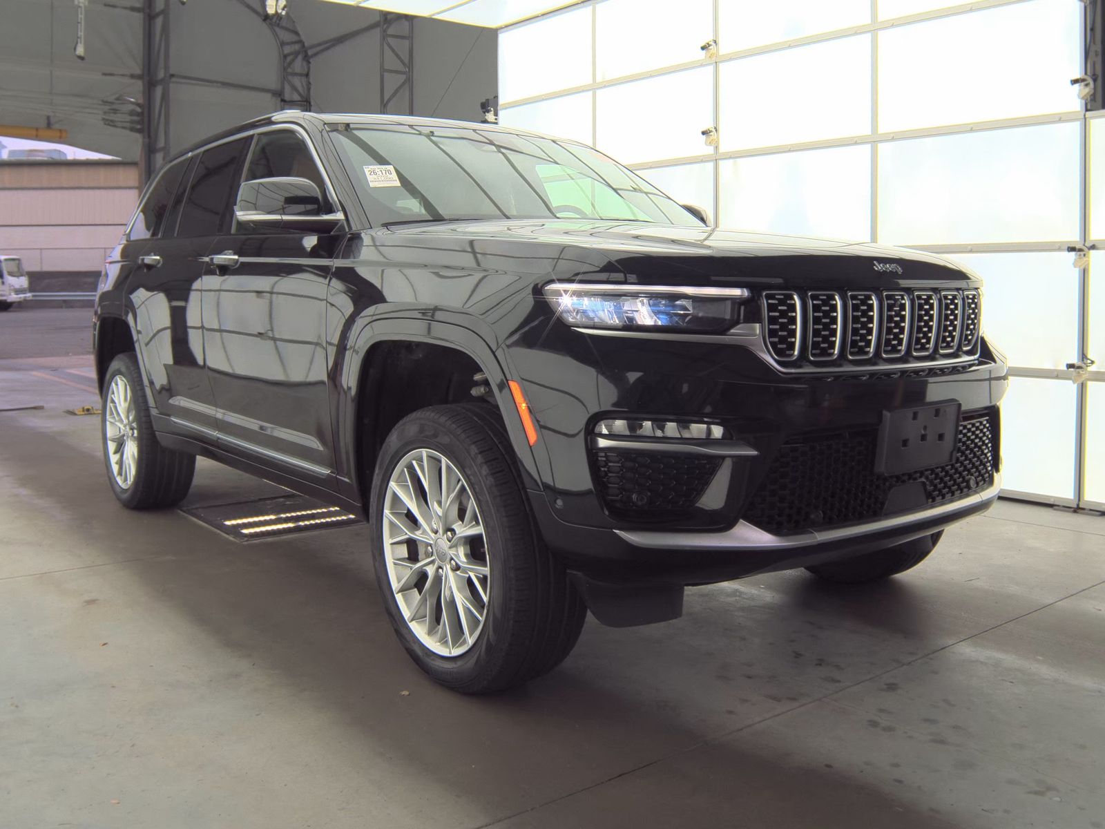 2022 Jeep Grand Cherokee Summit AWD