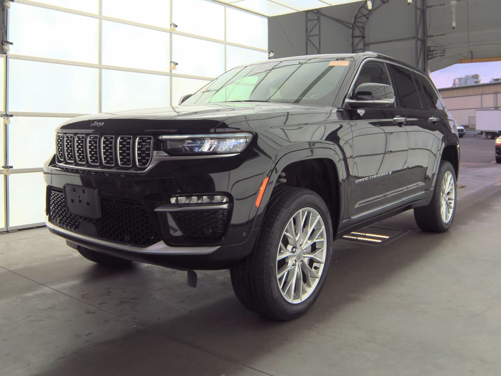 2022 Jeep Grand Cherokee Summit AWD