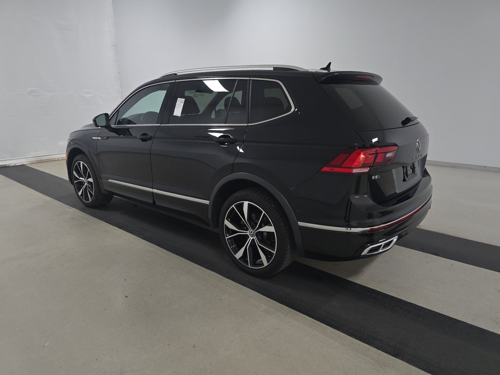2024 Volkswagen Tiguan 2.0T SEL R-Line AWD