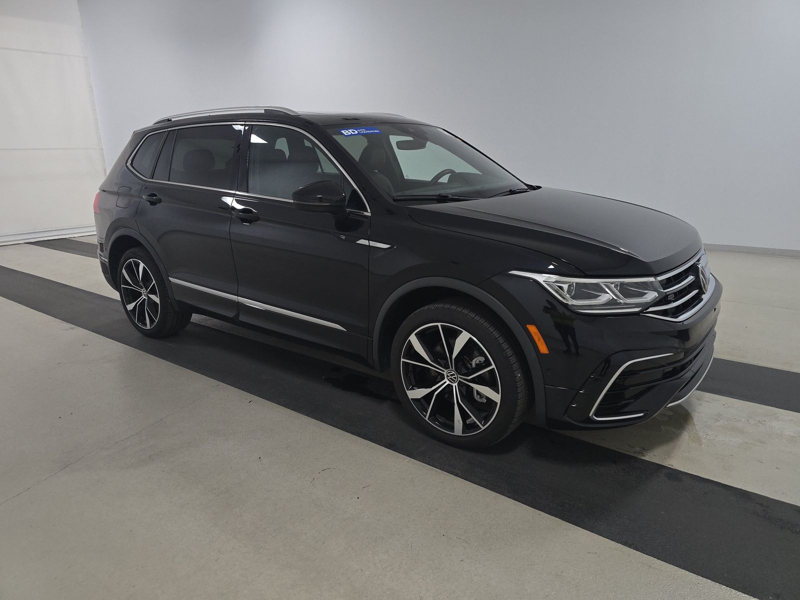 2024 Volkswagen Tiguan 2.0T SEL R-Line AWD