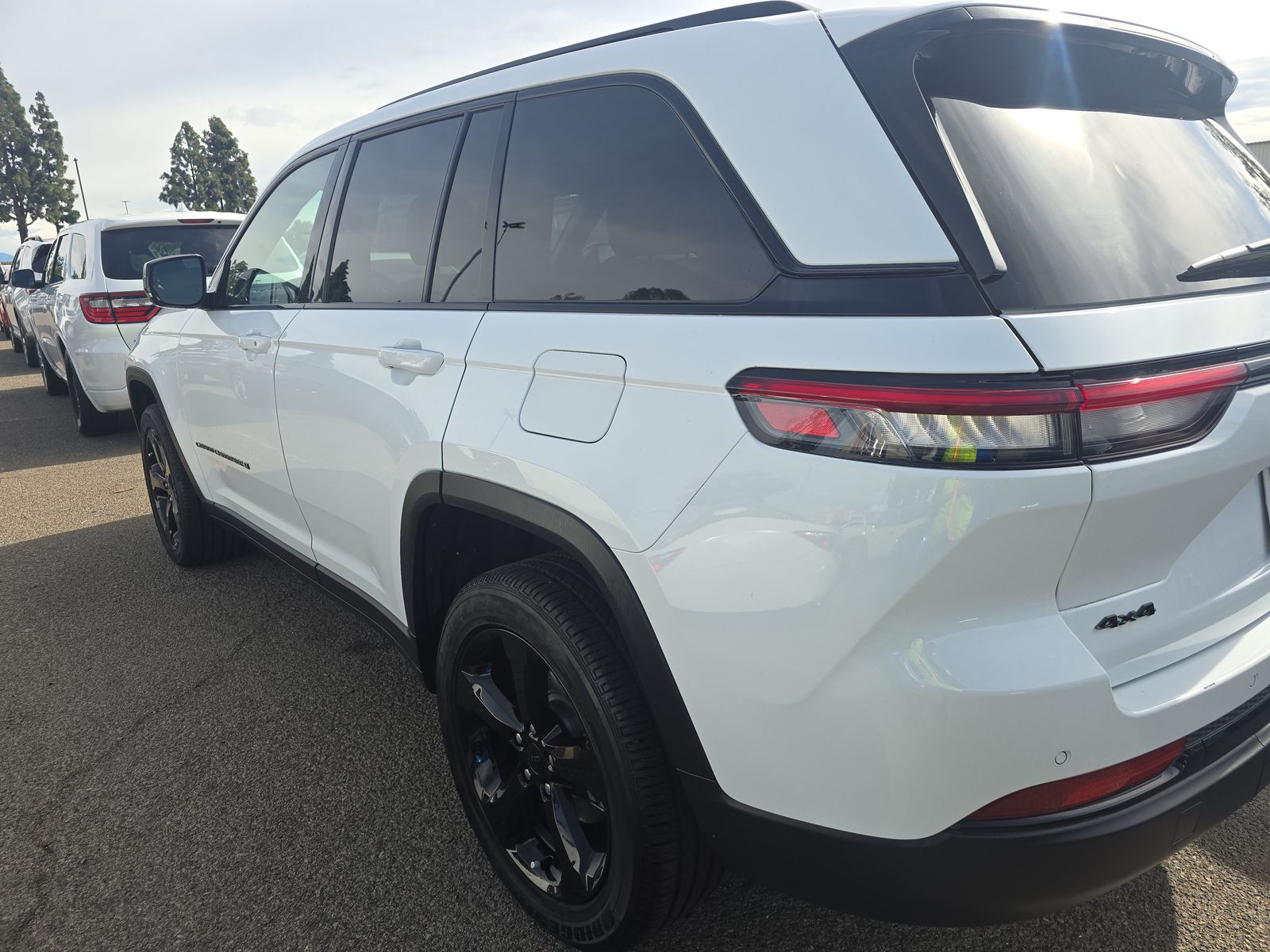 2023 Jeep Grand Cherokee Altitude AWD