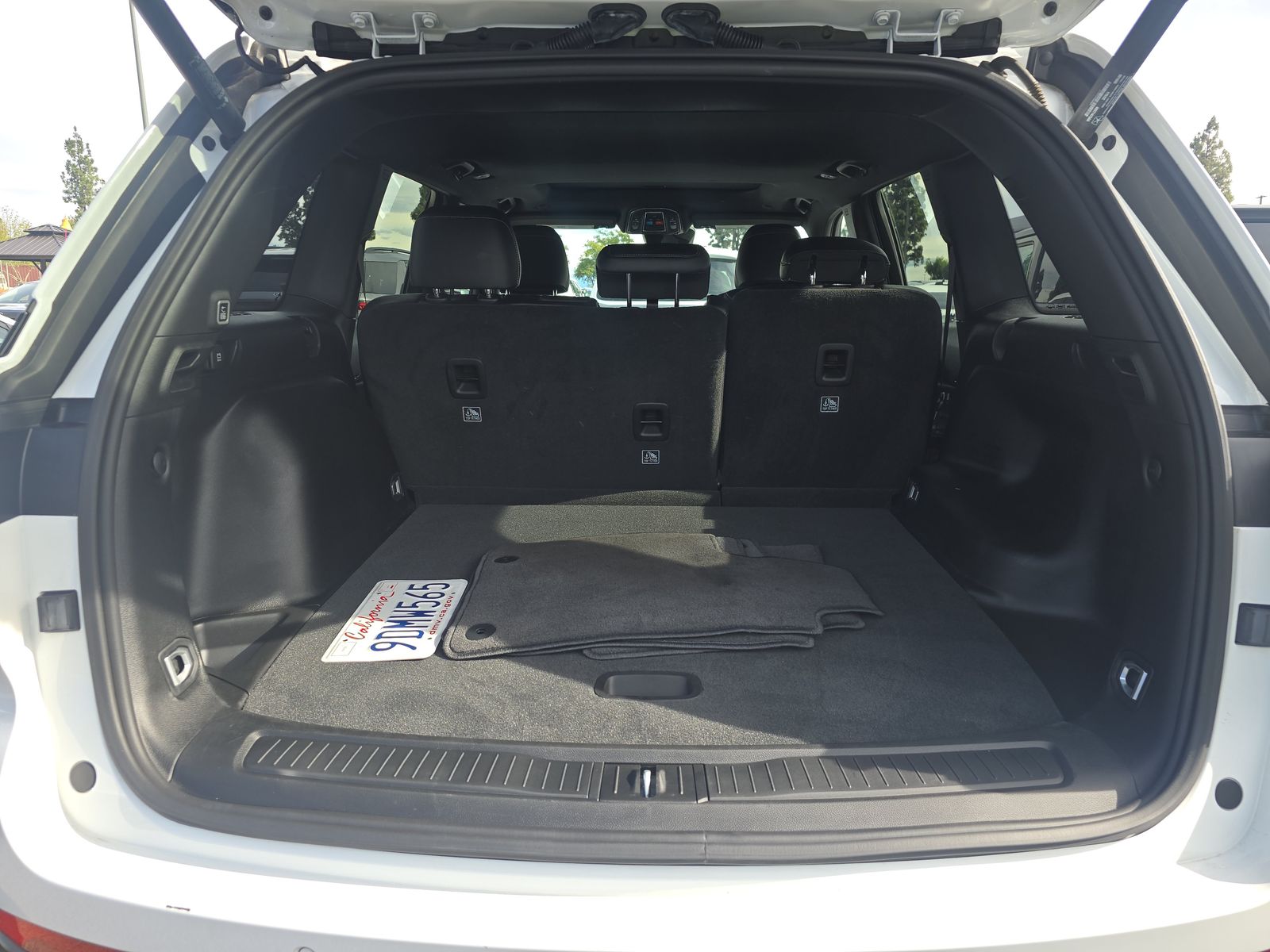 2023 Jeep Grand Cherokee Altitude AWD