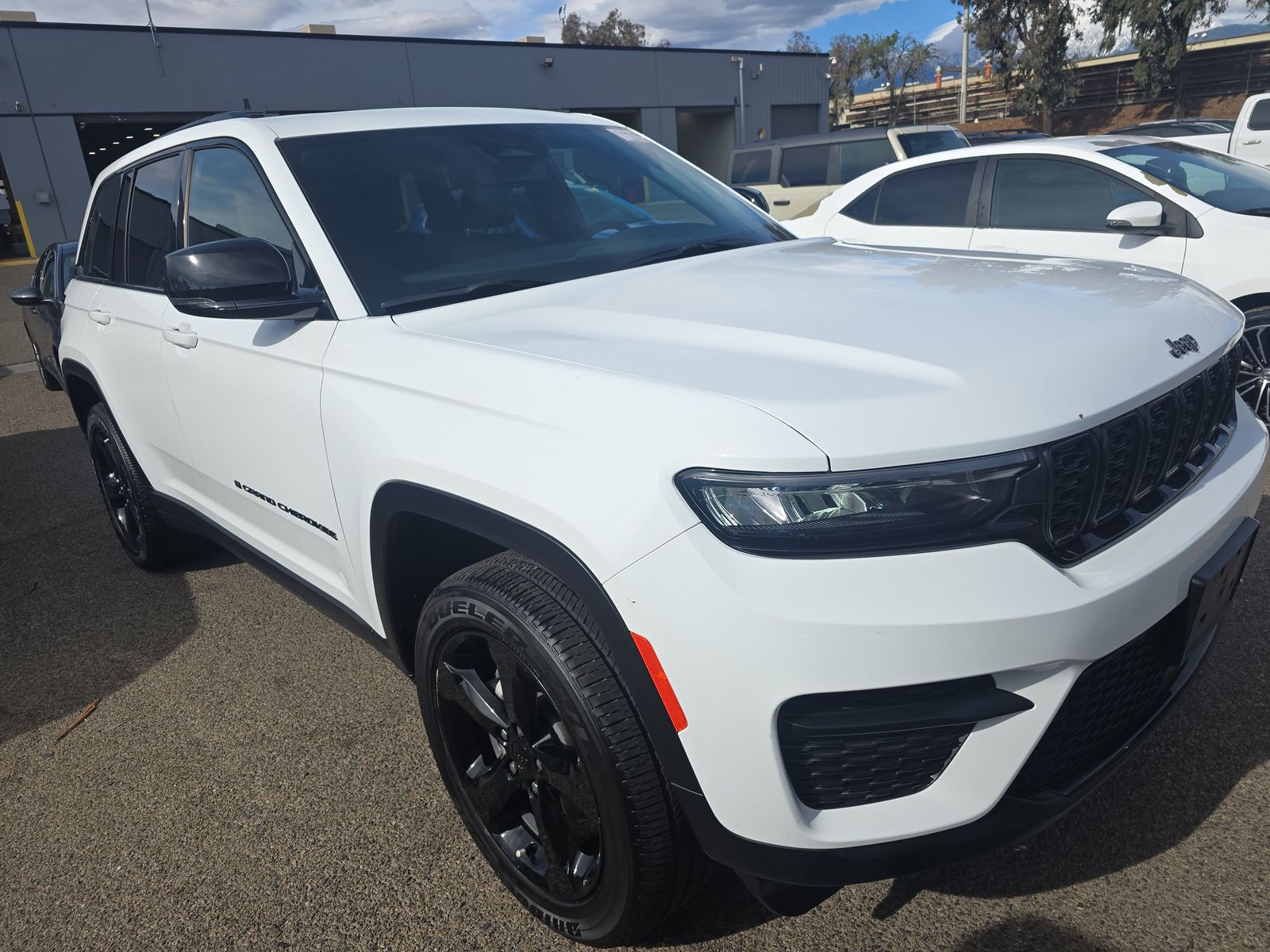 2023 Jeep Grand Cherokee Altitude AWD