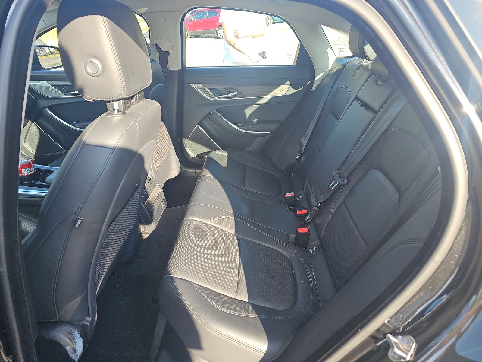 2022 Jaguar XF SE FWD