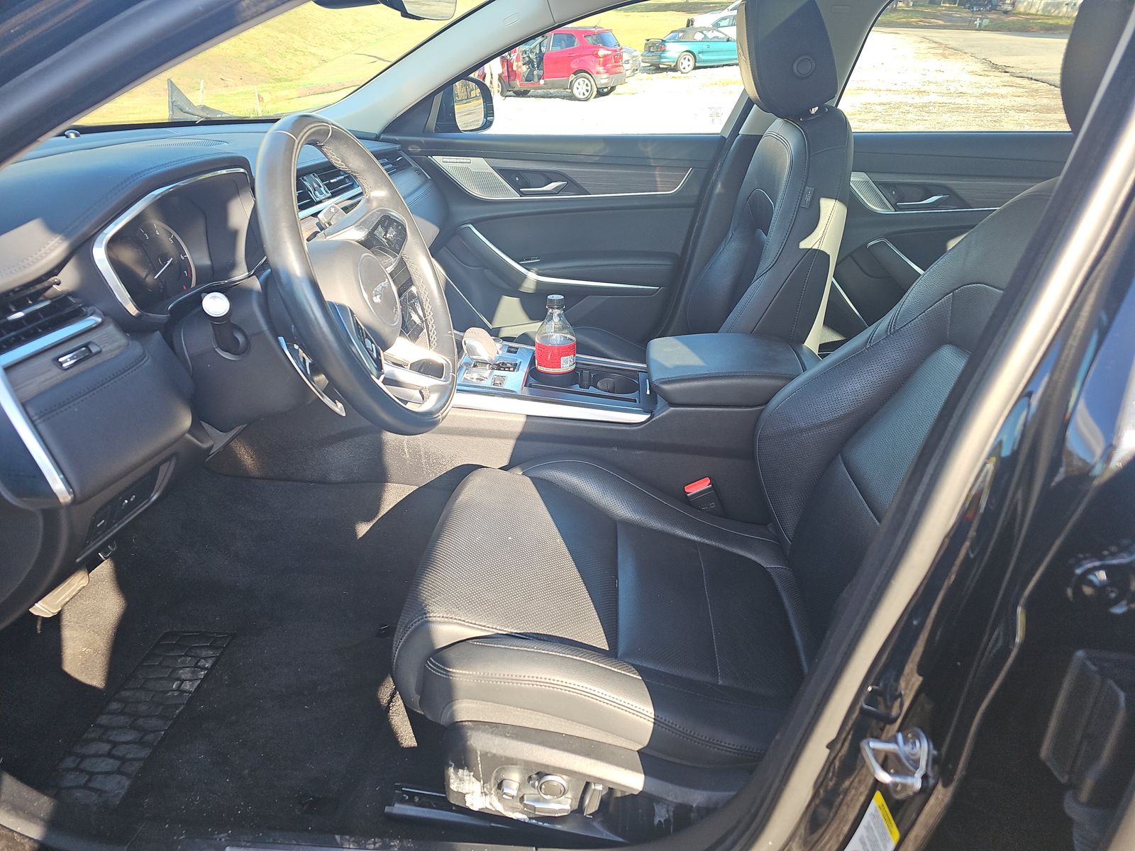 2022 Jaguar XF SE FWD