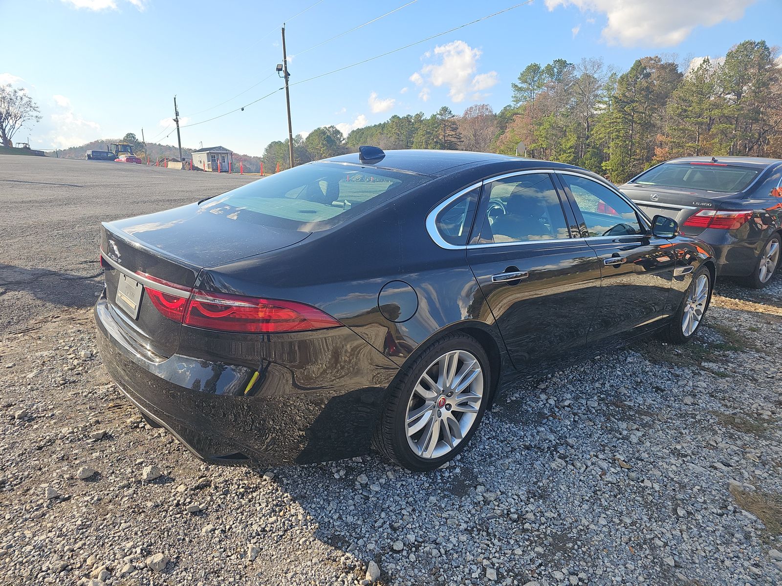 2022 Jaguar XF SE FWD