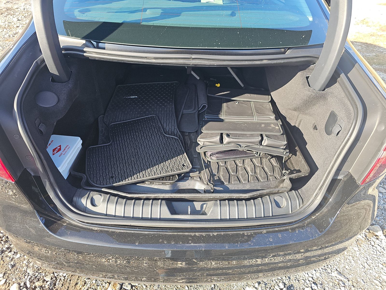 2022 Jaguar XF SE FWD