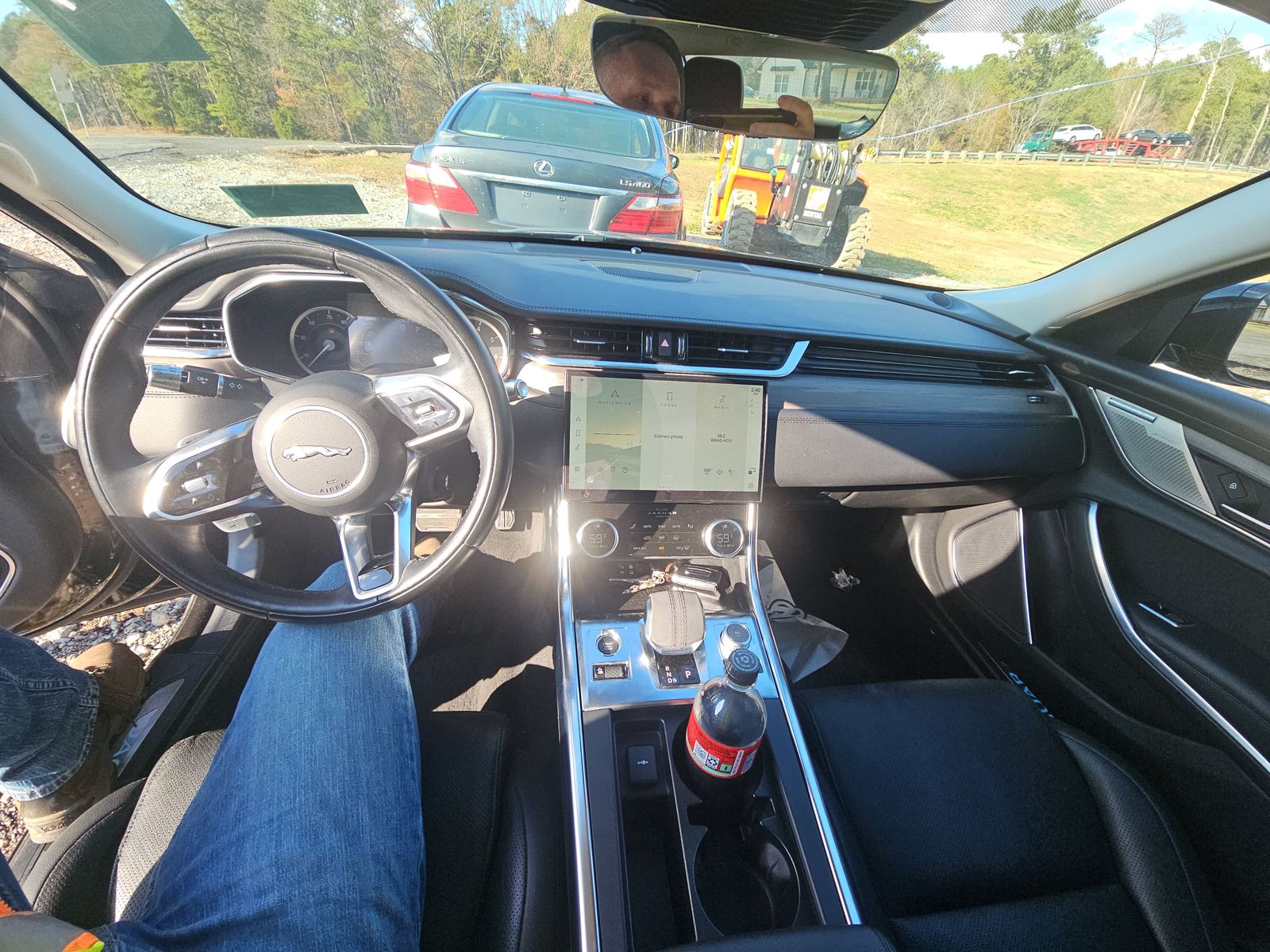 2022 Jaguar XF SE FWD