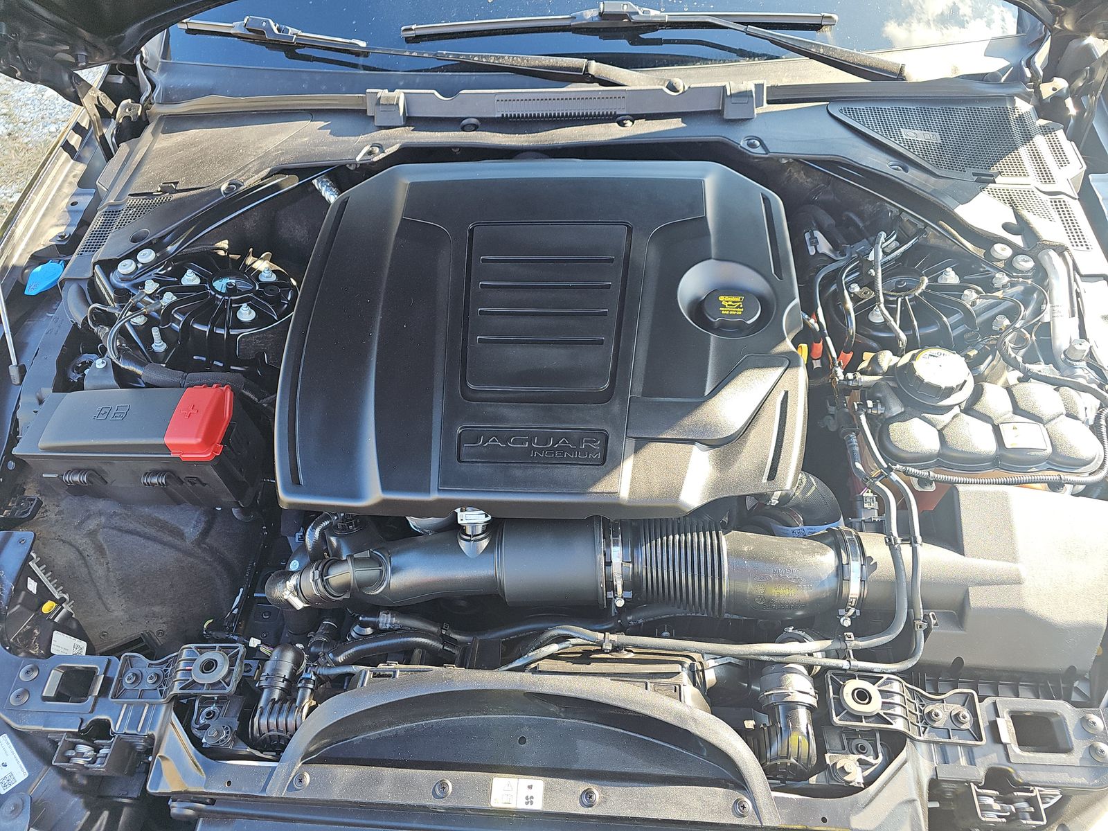 2022 Jaguar XF SE FWD