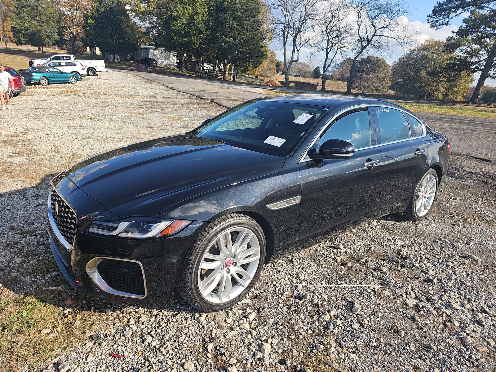 2022 Jaguar XF SE FWD