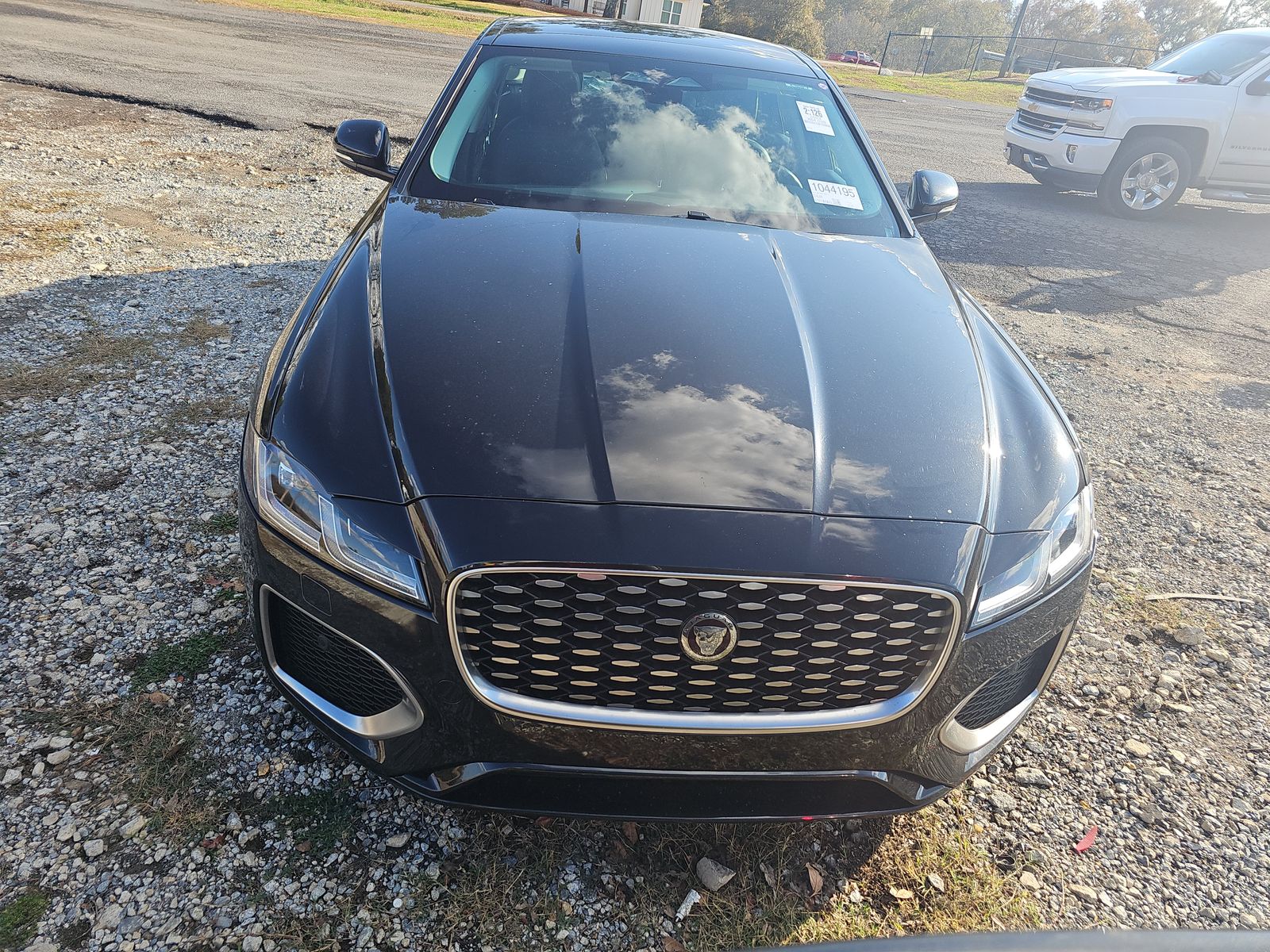 2022 Jaguar XF SE FWD