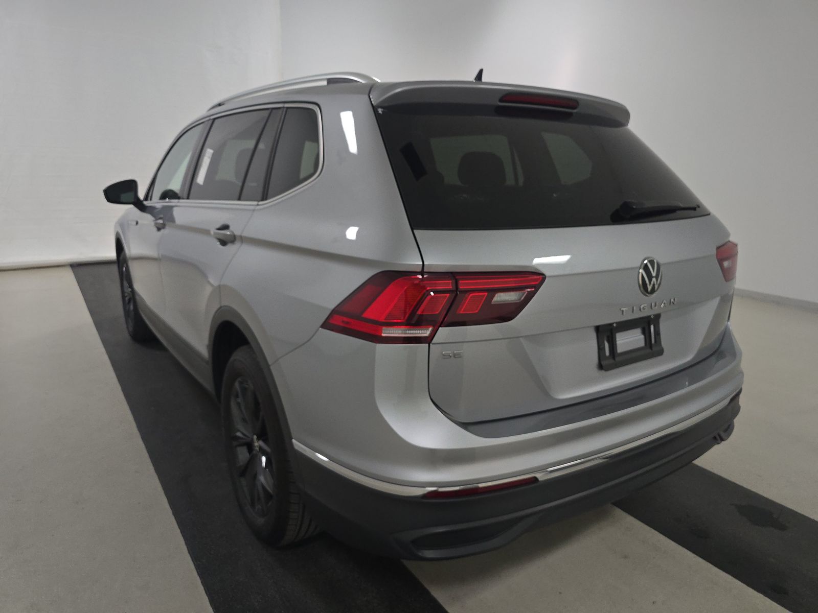 2024 Volkswagen Tiguan 2.0T SE FWD