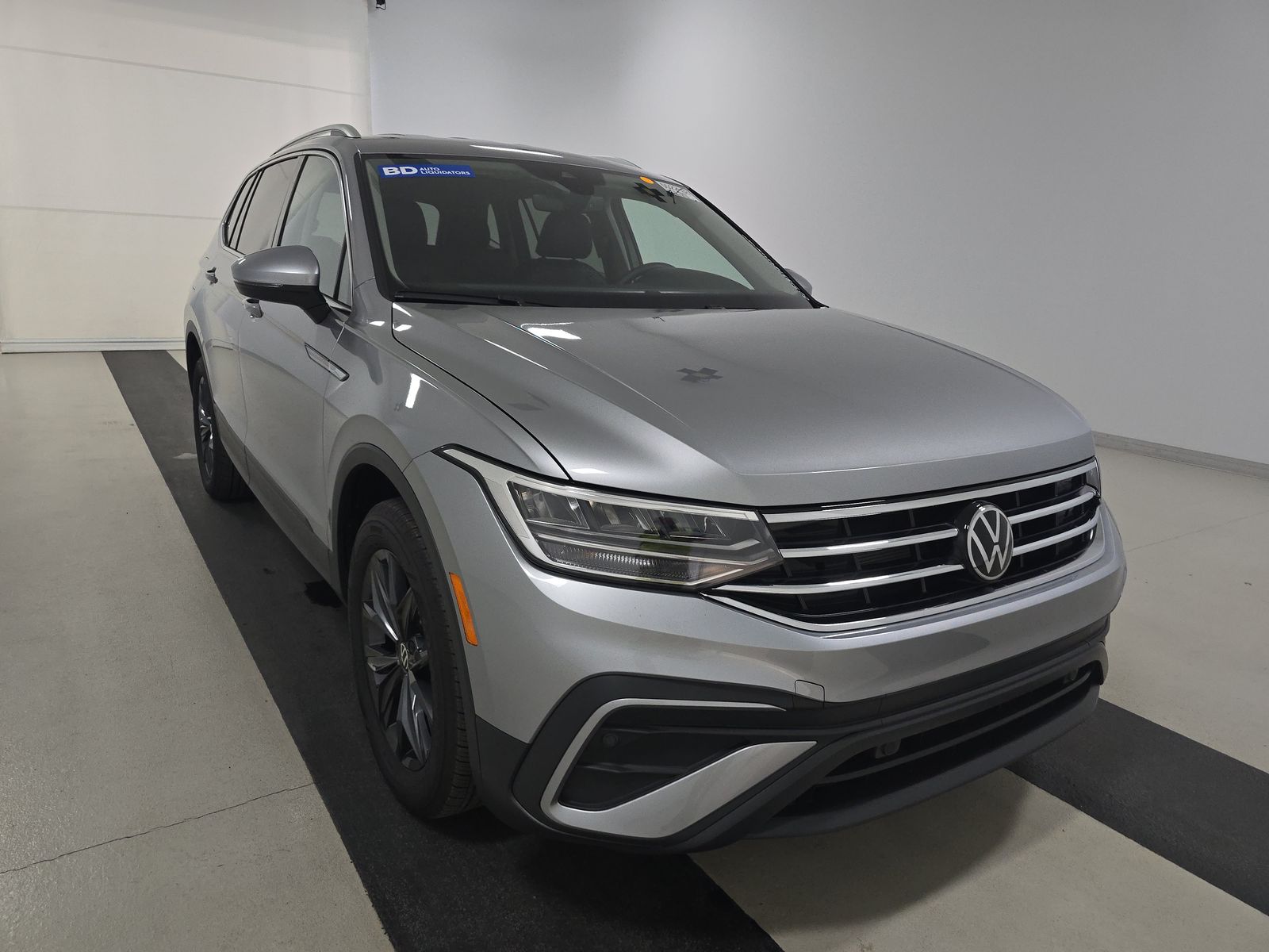 2024 Volkswagen Tiguan 2.0T SE FWD