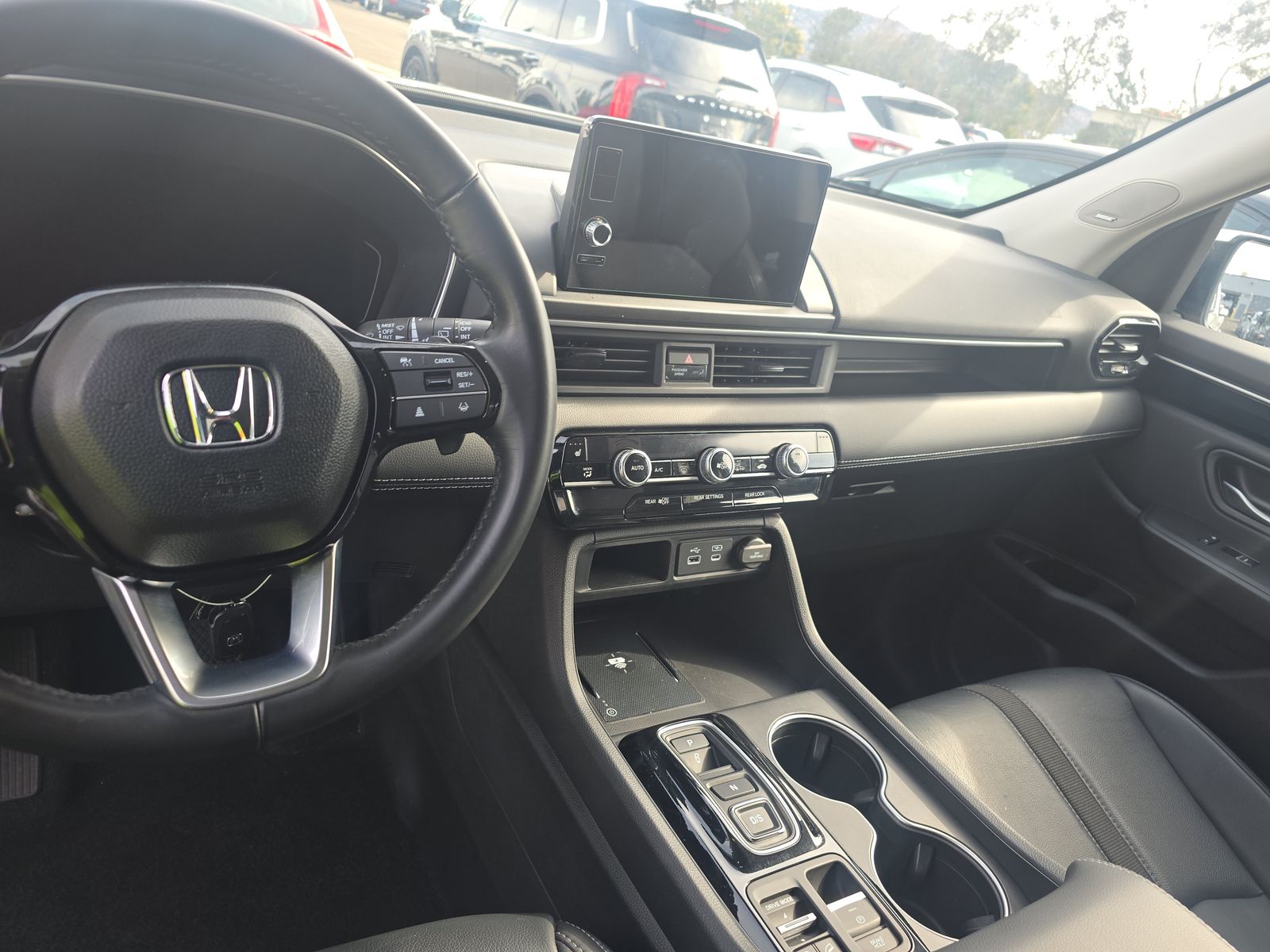 2025 Honda Pilot Touring FWD