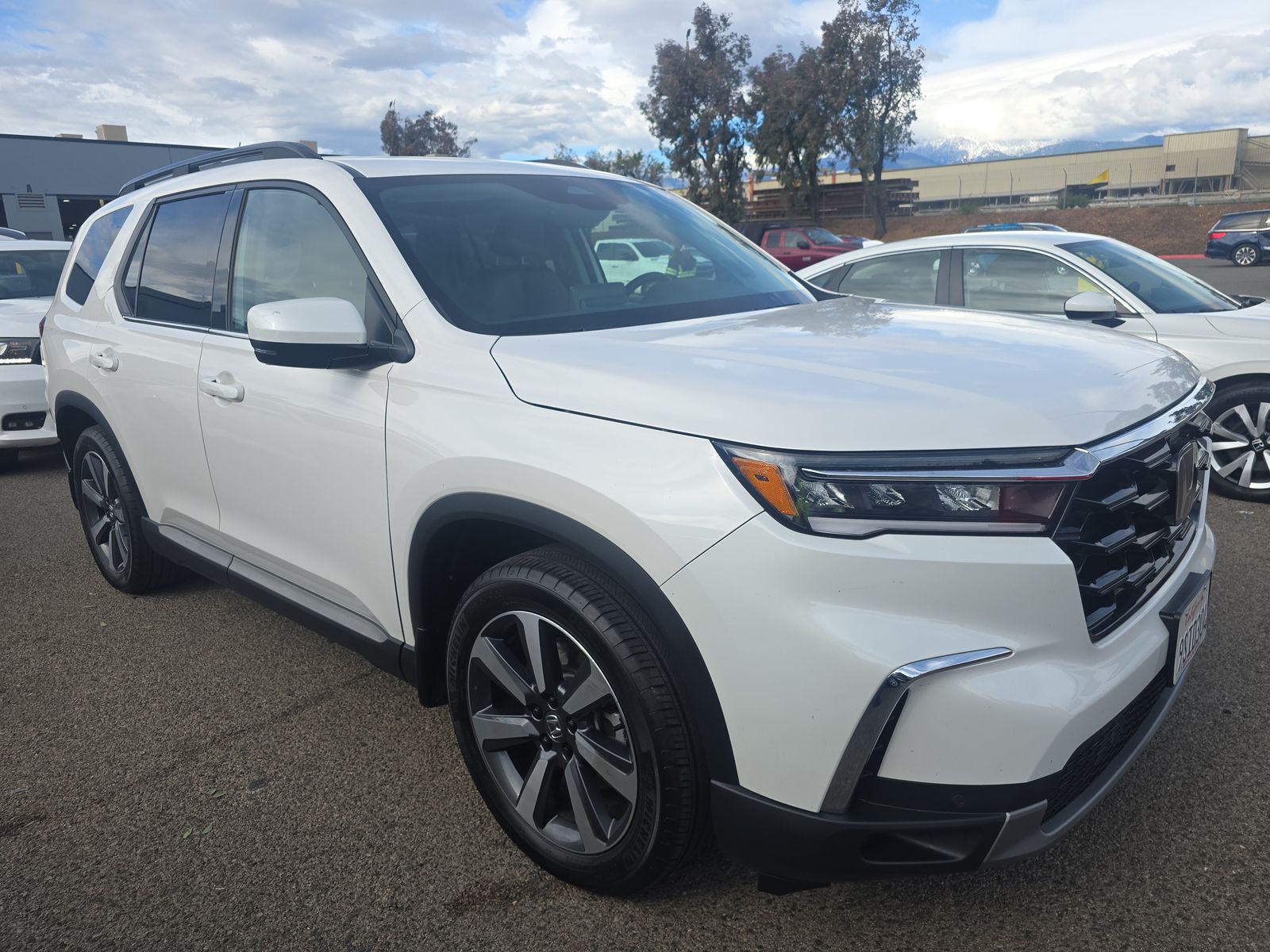 2025 Honda Pilot Touring FWD