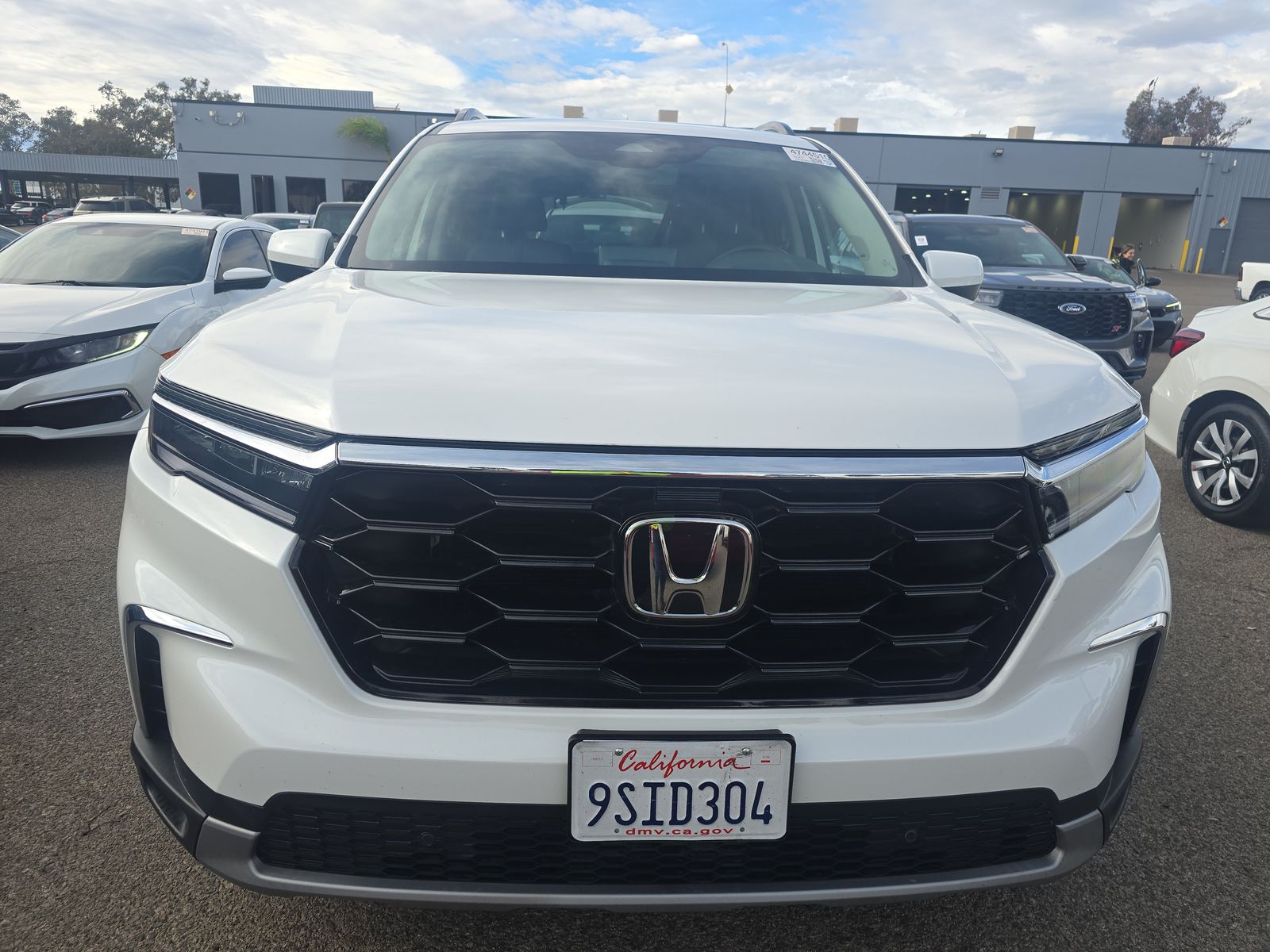 2025 Honda Pilot Touring FWD