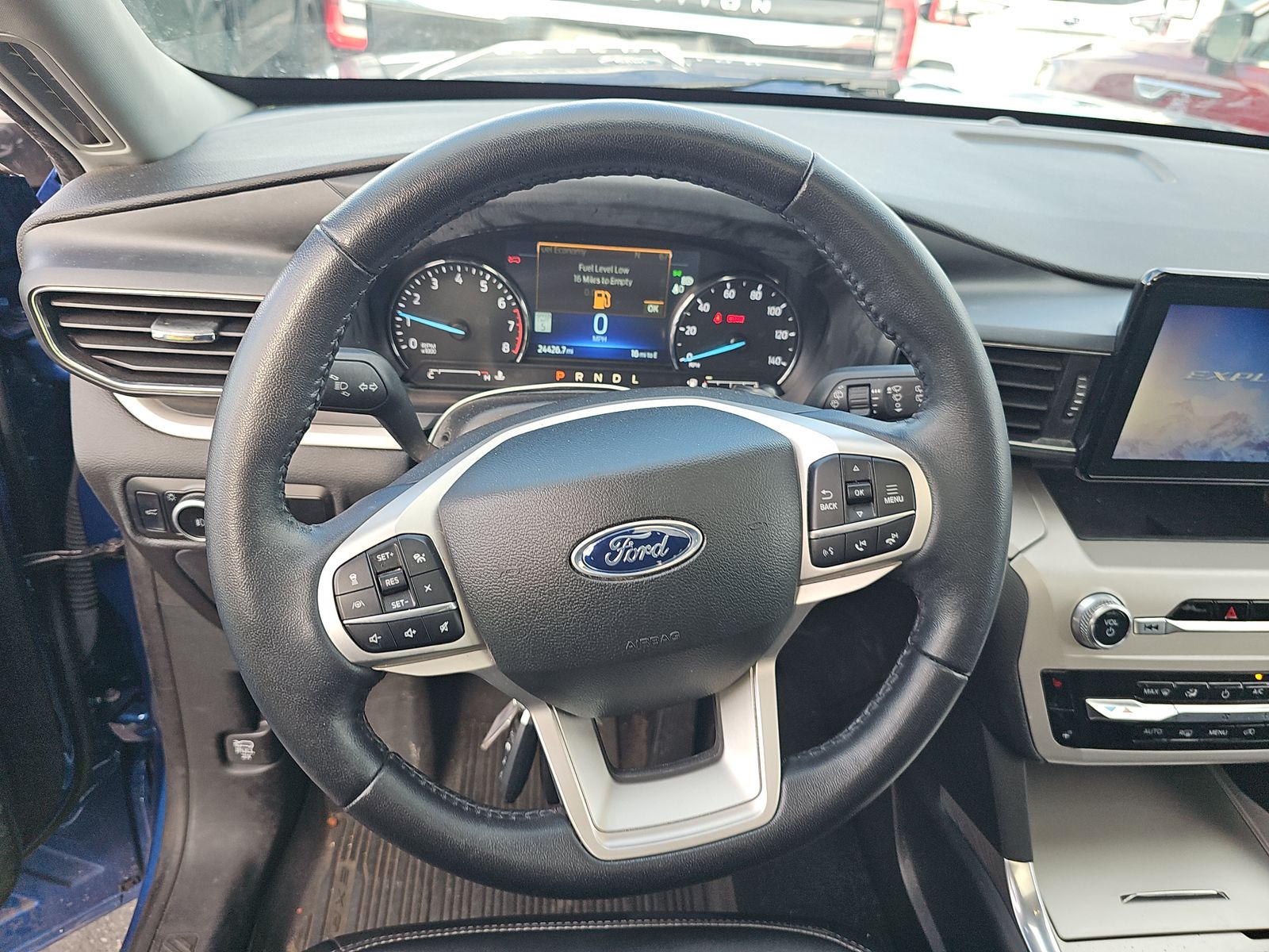 2023 Ford Explorer XLT RWD