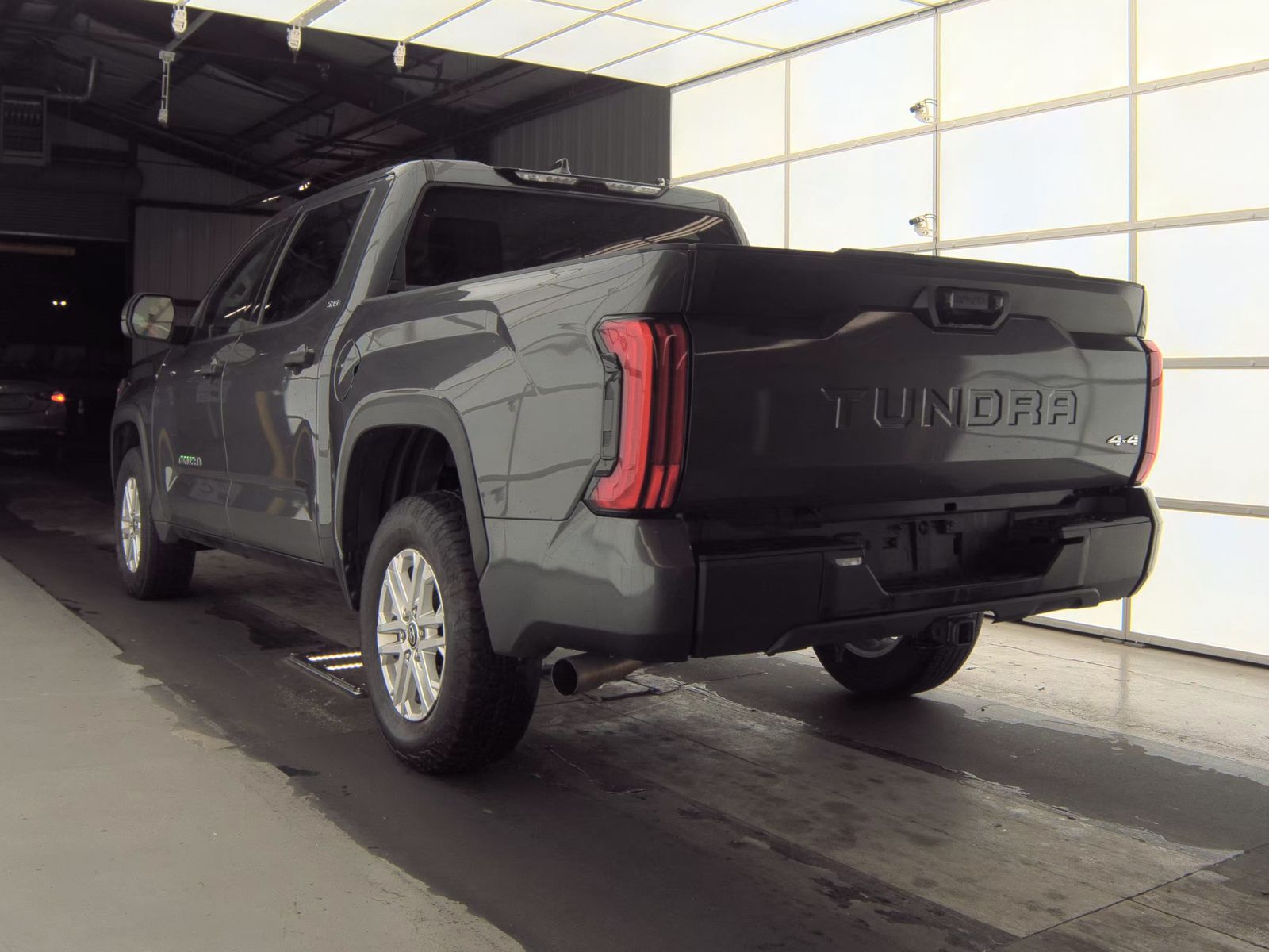 2022 Toyota Tundra SR5 AWD