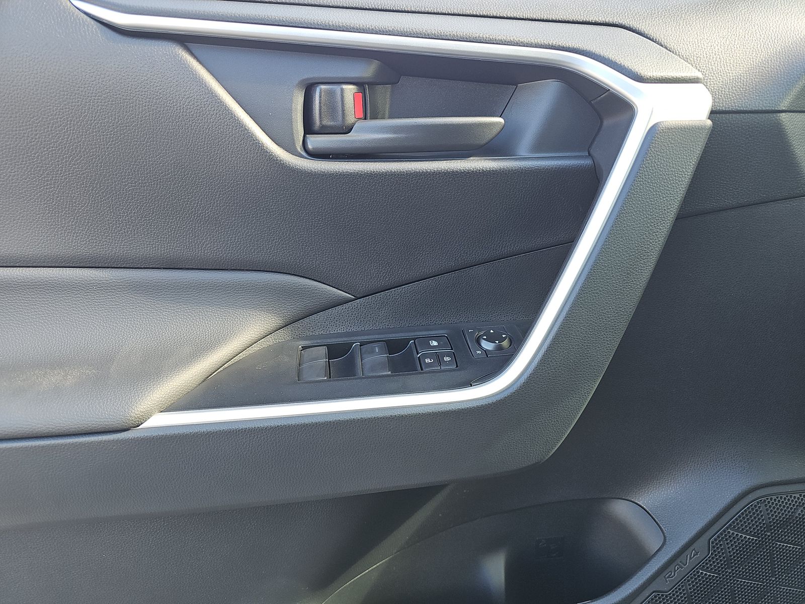 2025 Toyota RAV4 Hybrid LE AWD