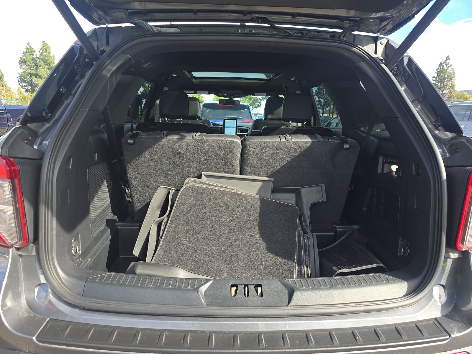 2022 Ford Explorer ST AWD