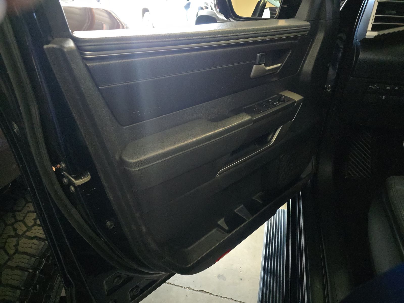 2022 Toyota Tundra SR5 RWD