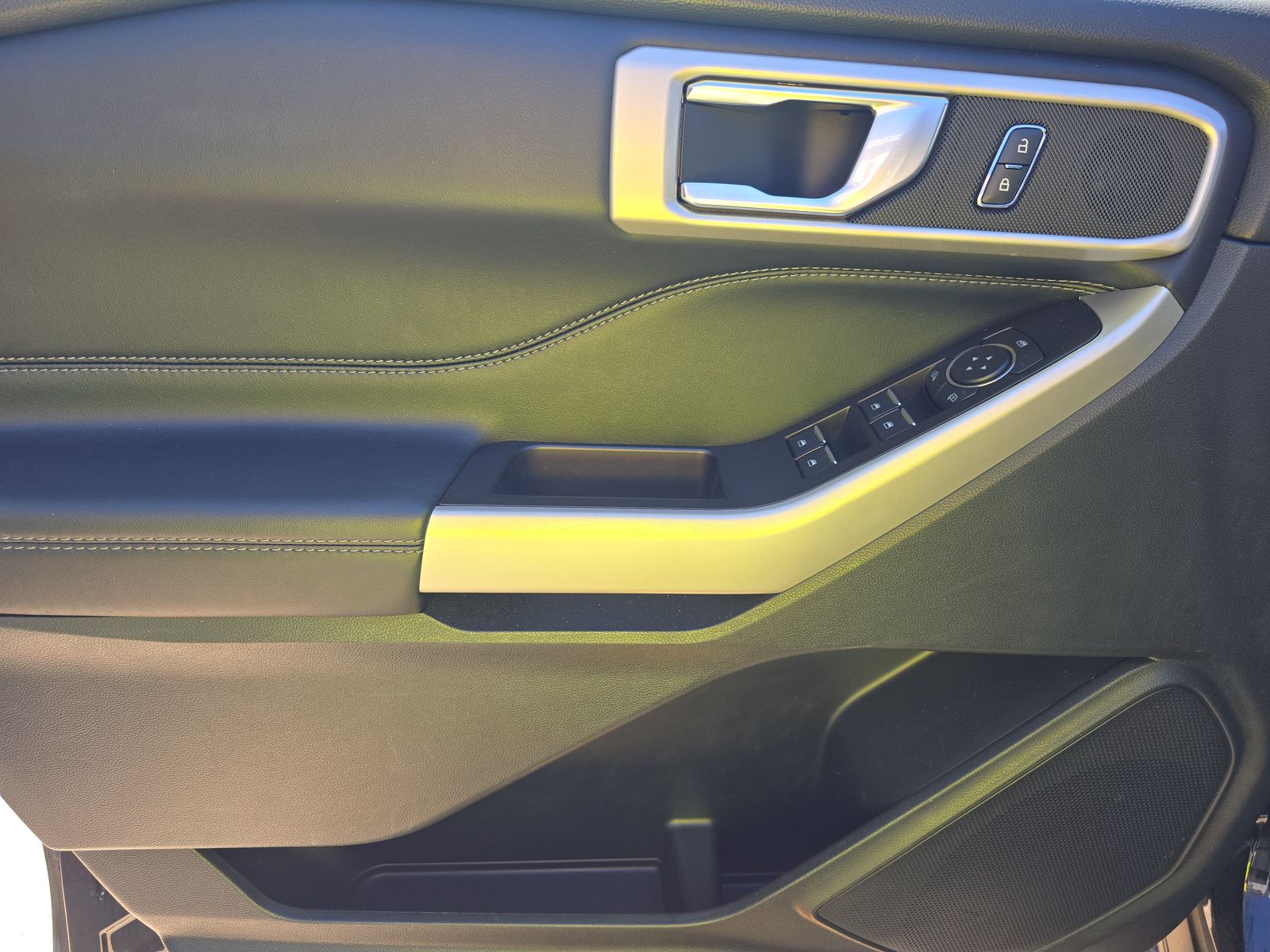 2022 Ford Explorer XLT AWD