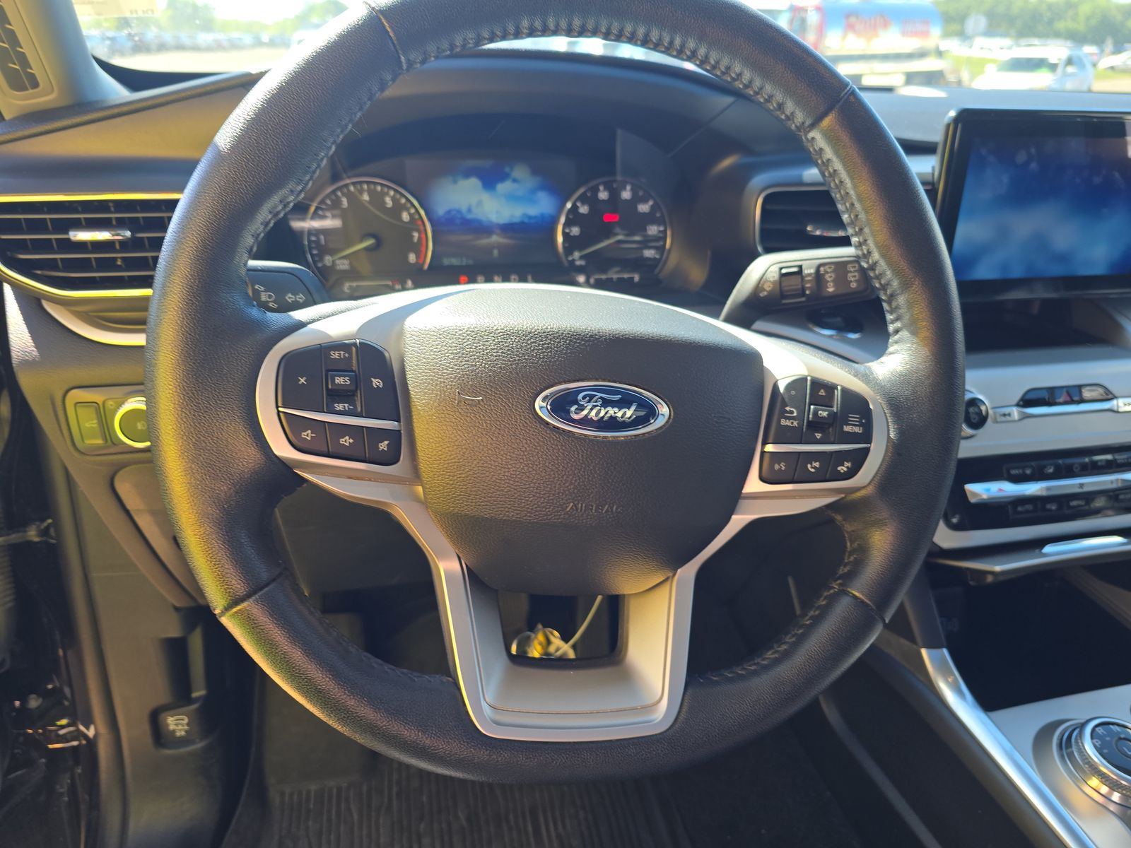 2022 Ford Explorer XLT AWD