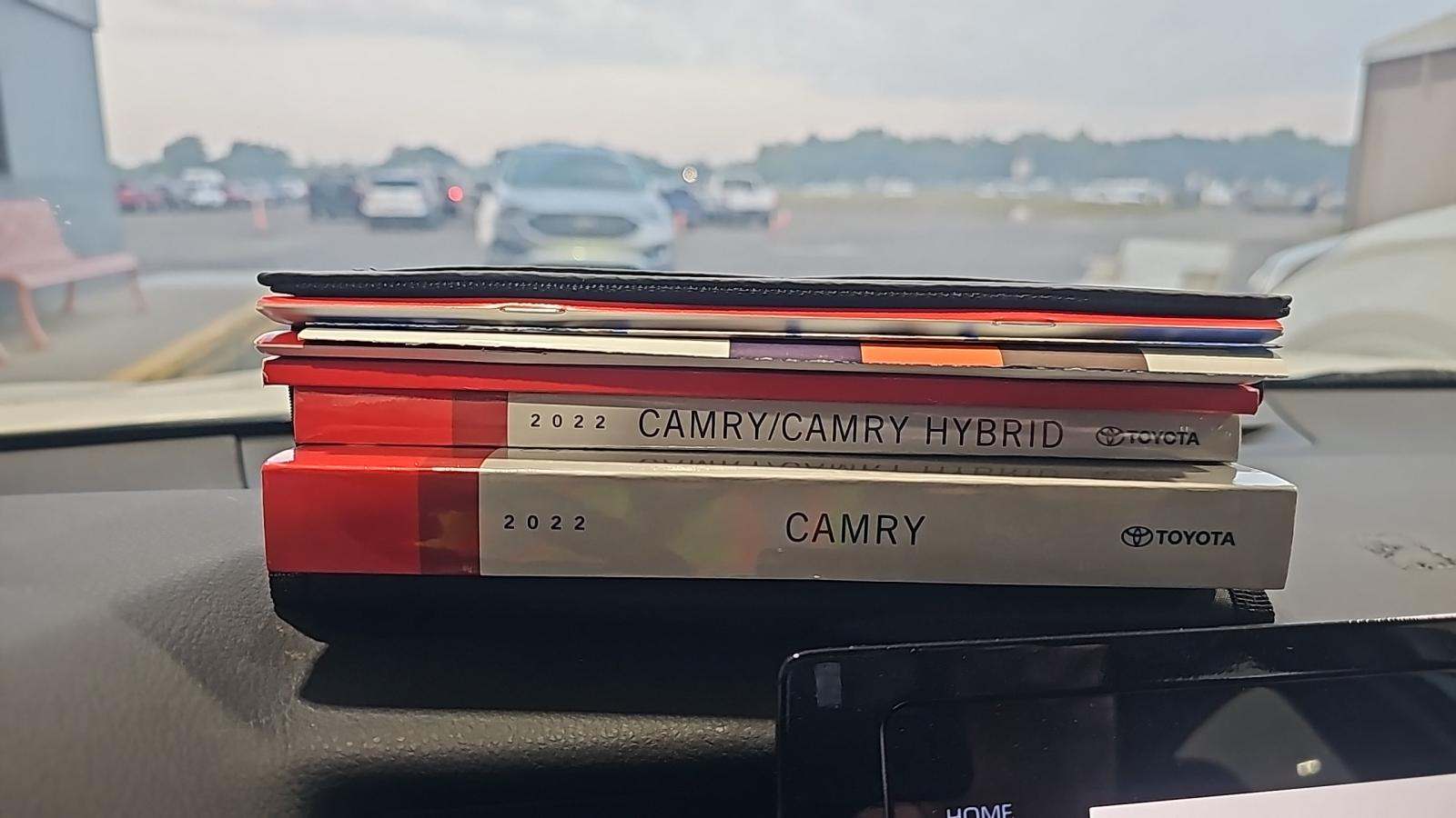 2022 Toyota Camry SE FWD