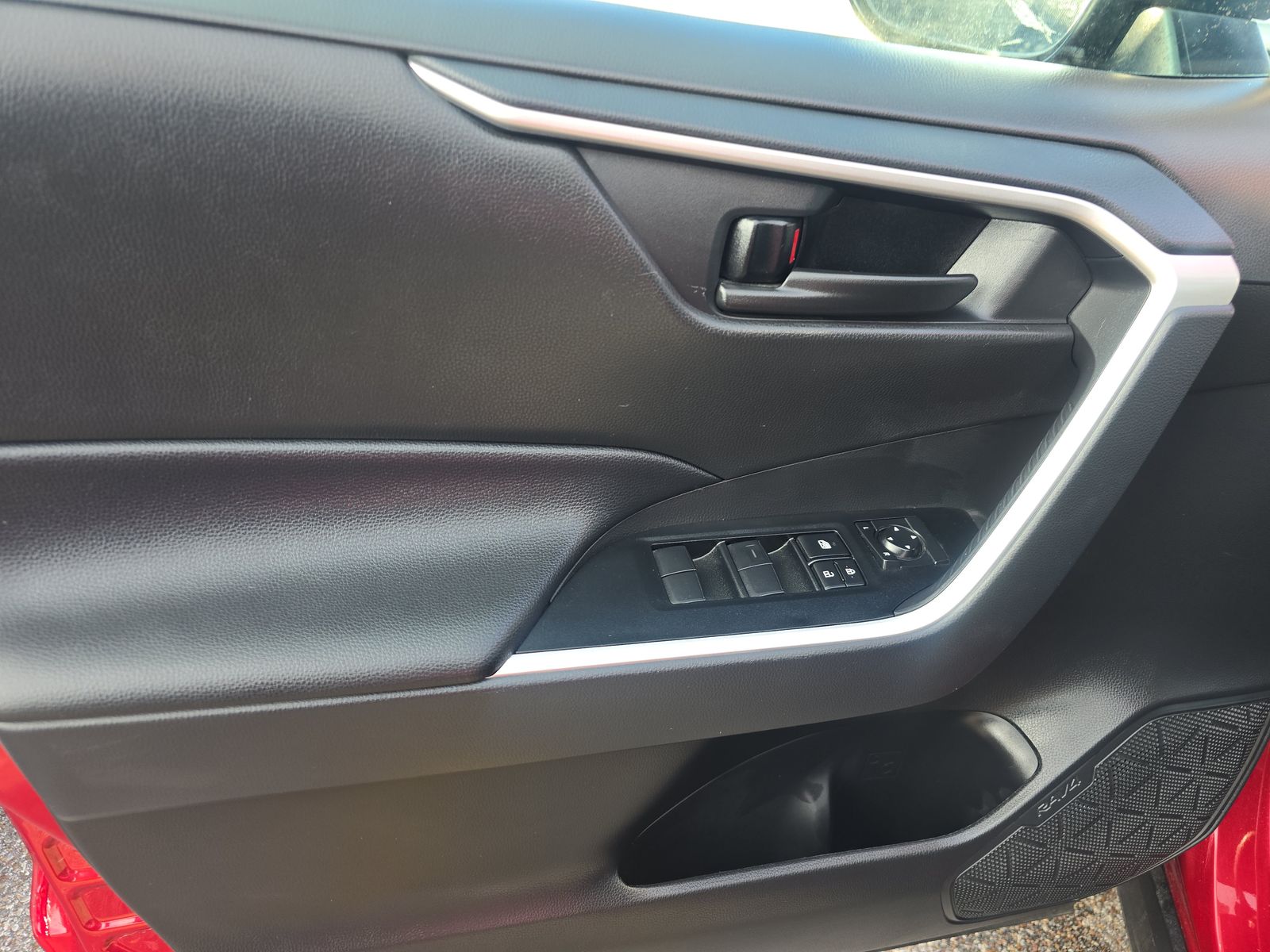 2025 Toyota RAV4 LE AWD