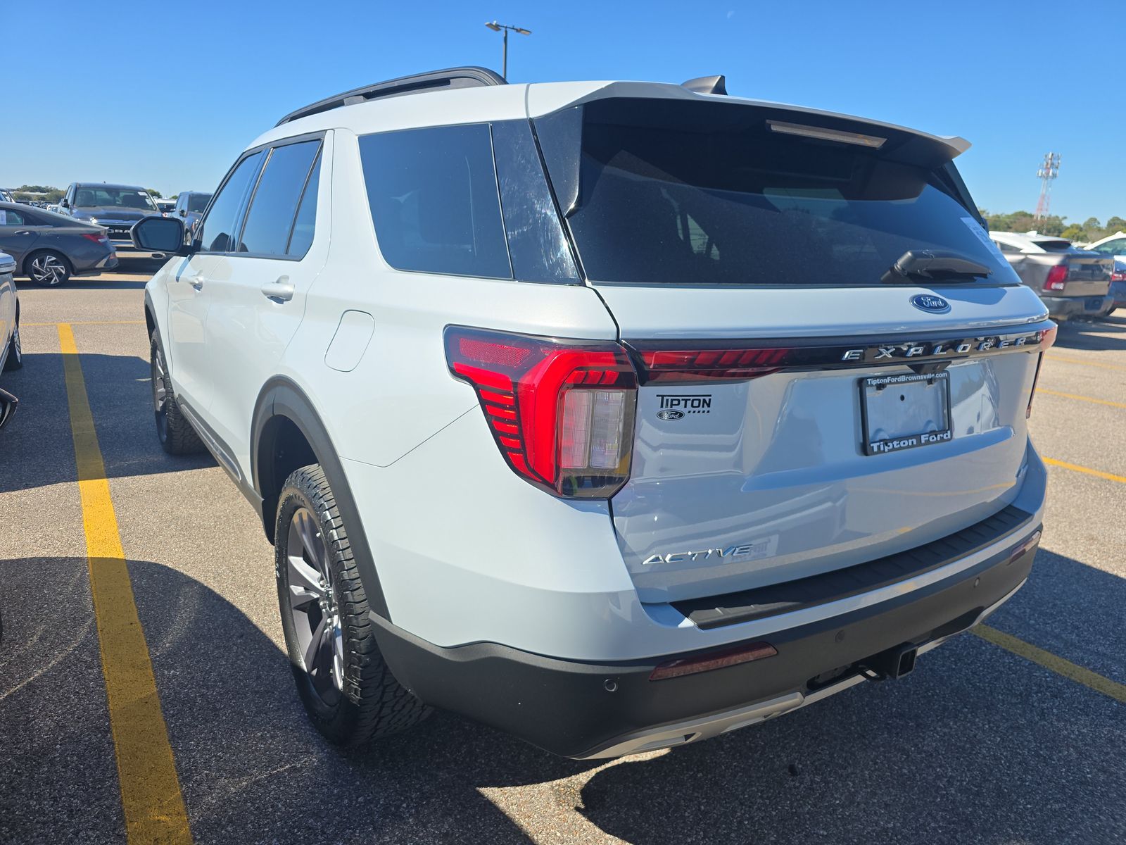 2025 Ford Explorer Active AWD