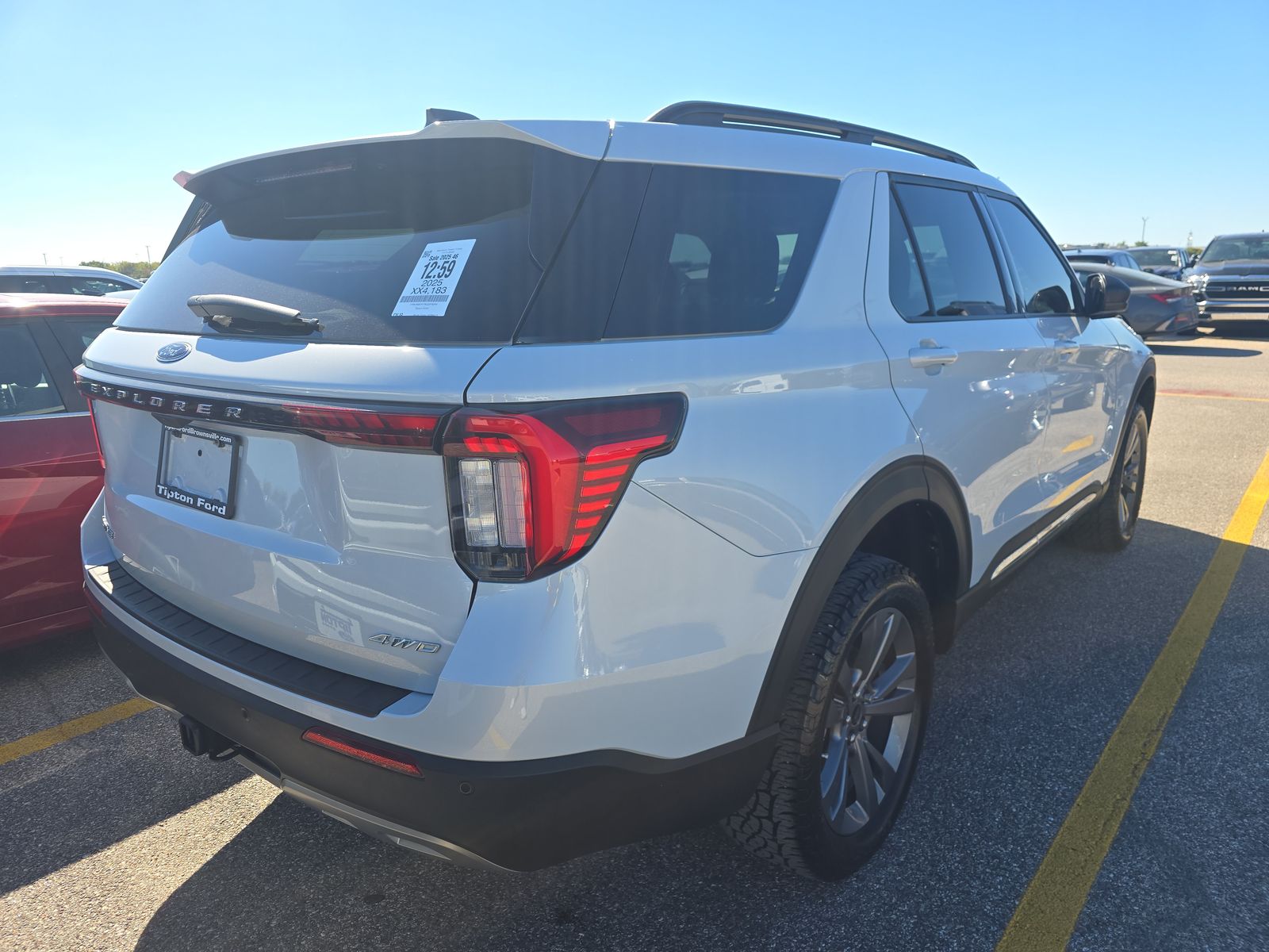 2025 Ford Explorer Active AWD