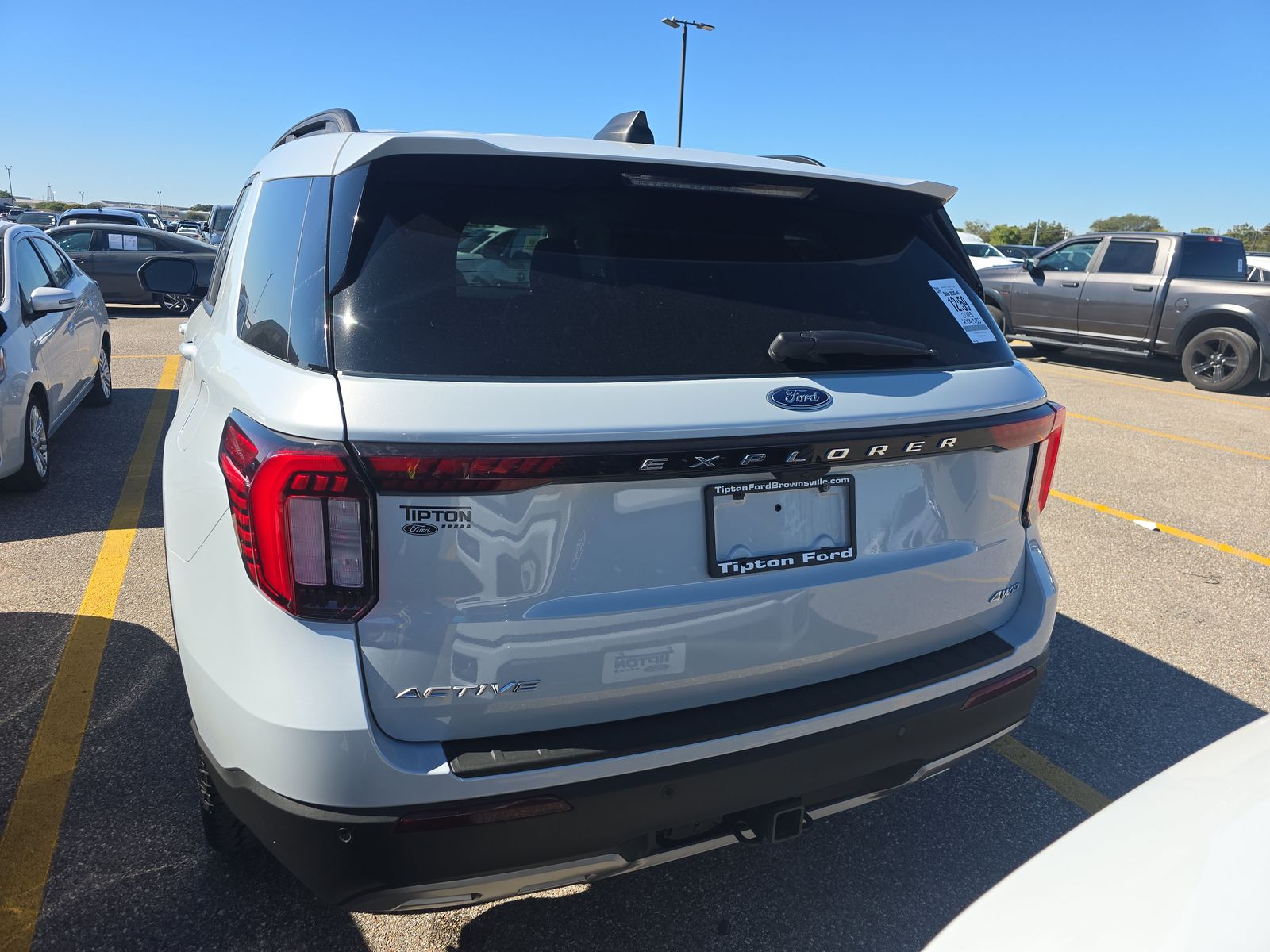 2025 Ford Explorer Active AWD