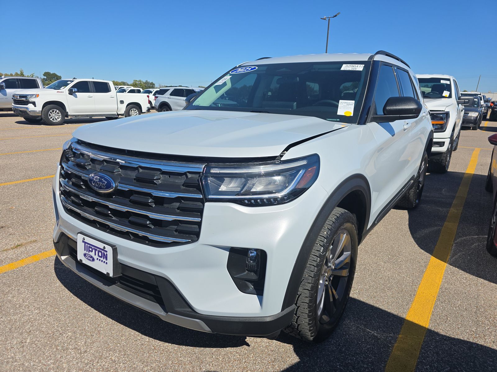 2025 Ford Explorer Active AWD