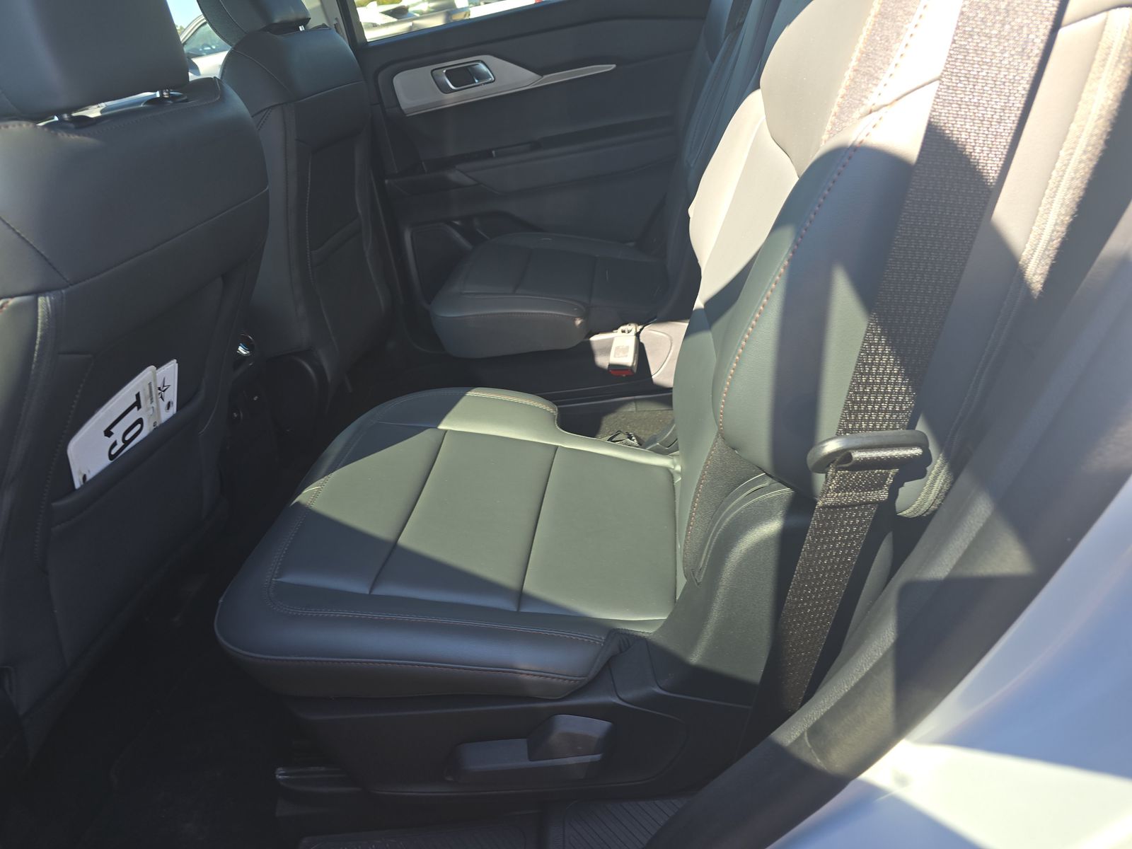 2025 Ford Explorer Active AWD