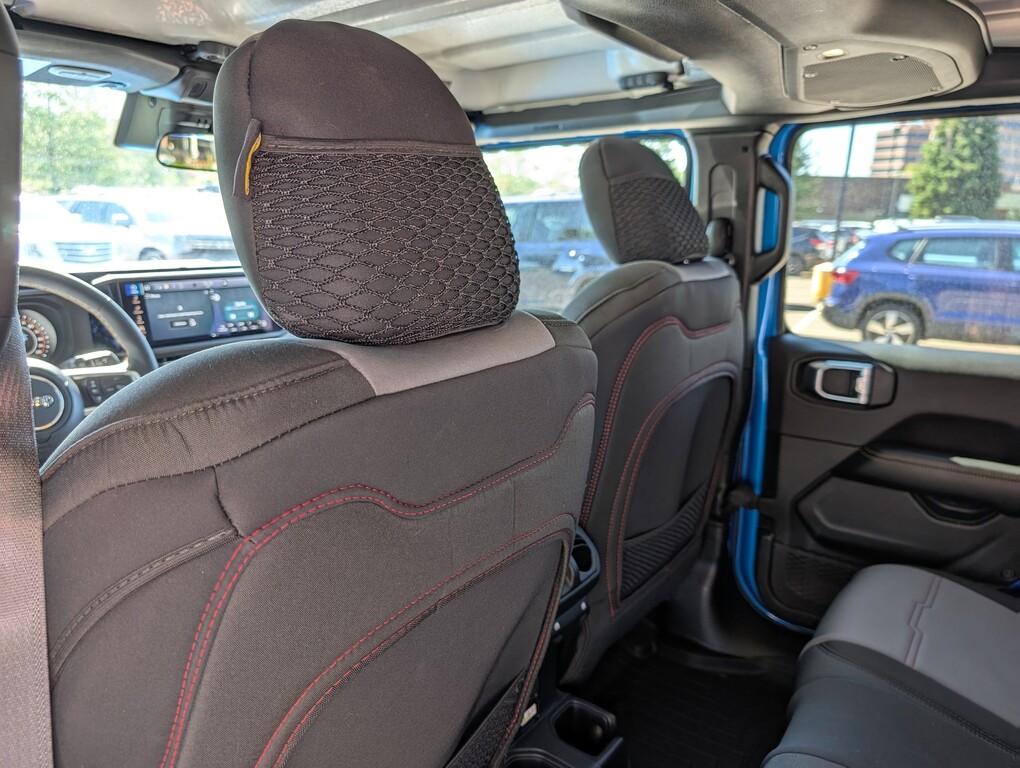 2024 Jeep Wrangler Sahara AWD