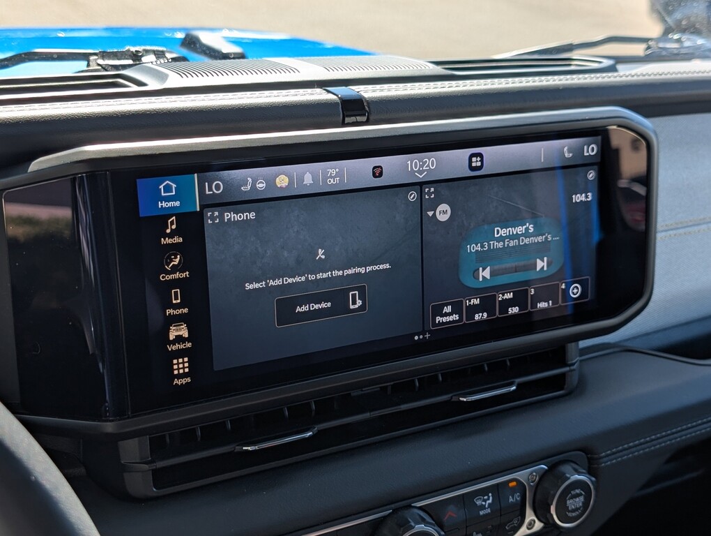 2024 Jeep Wrangler Sahara AWD